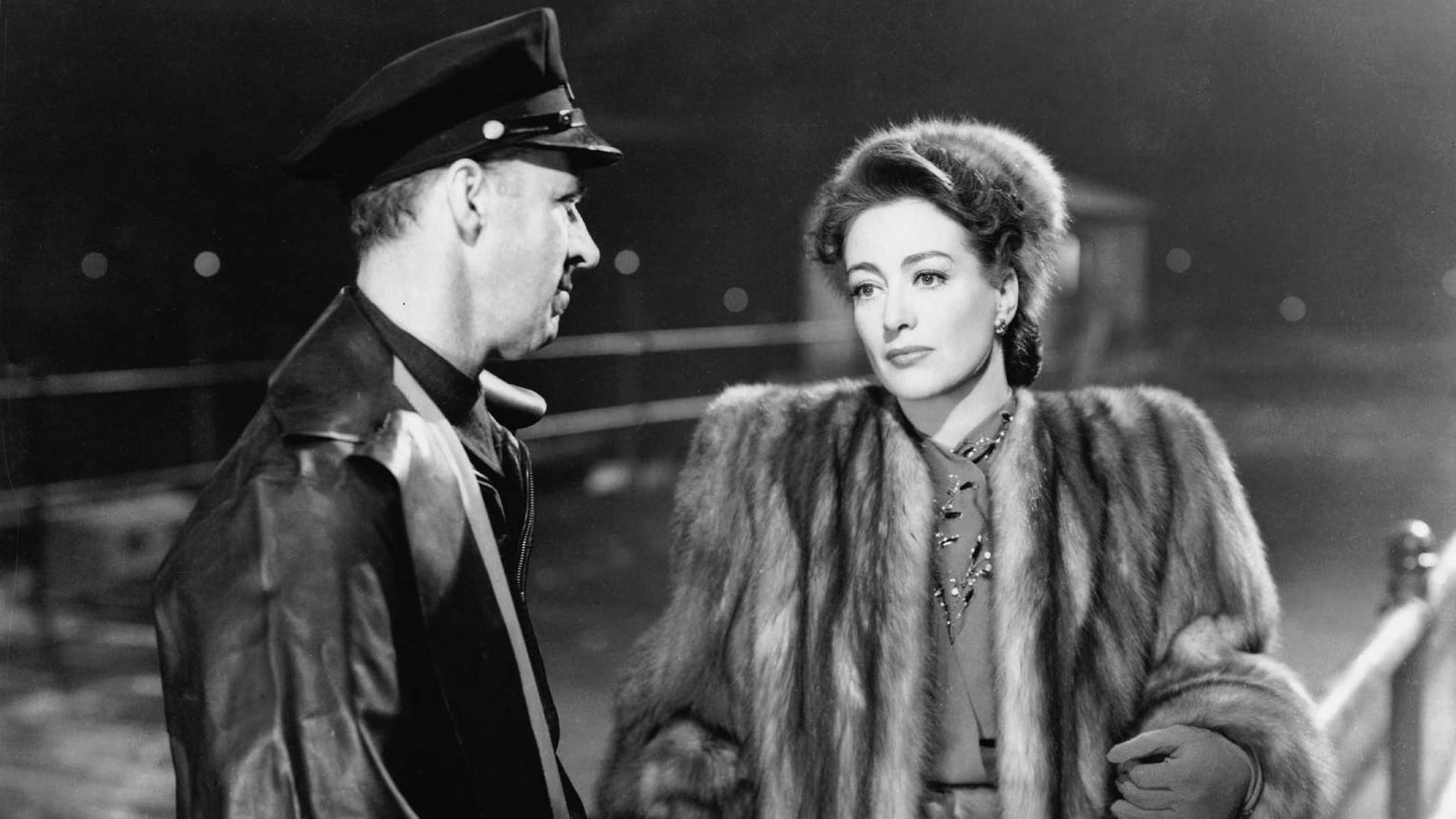 Mildred Pierce Background