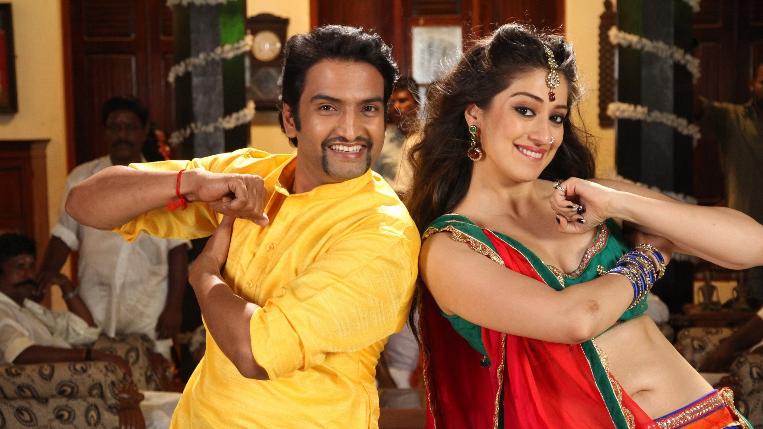 Aranmanai Background