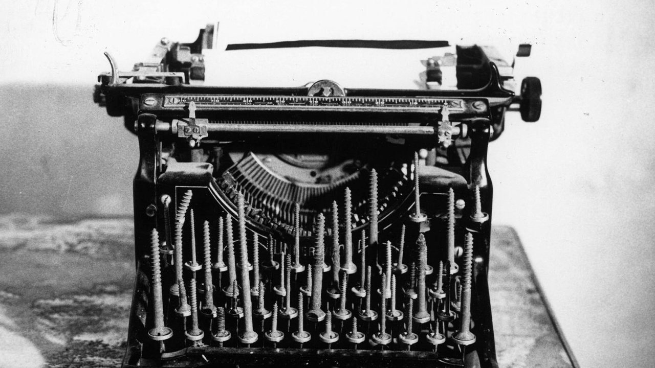 A Quiet Week in the House Background