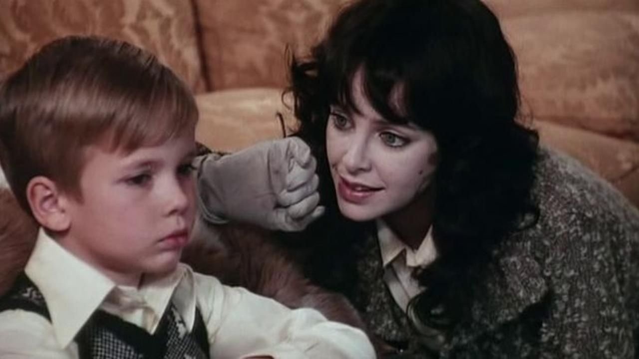 The Baby Sitter Background