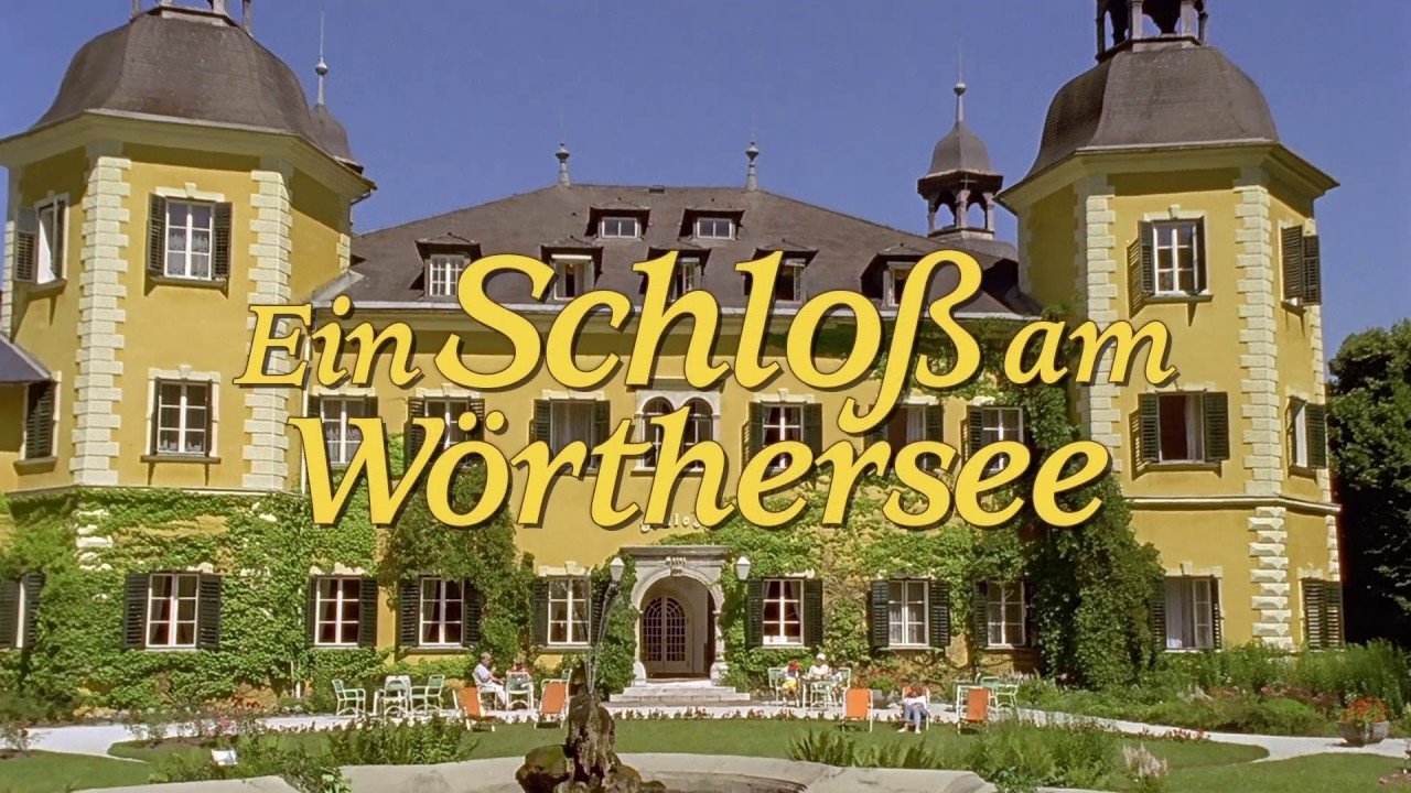 Ein Schloß am Wörthersee Background