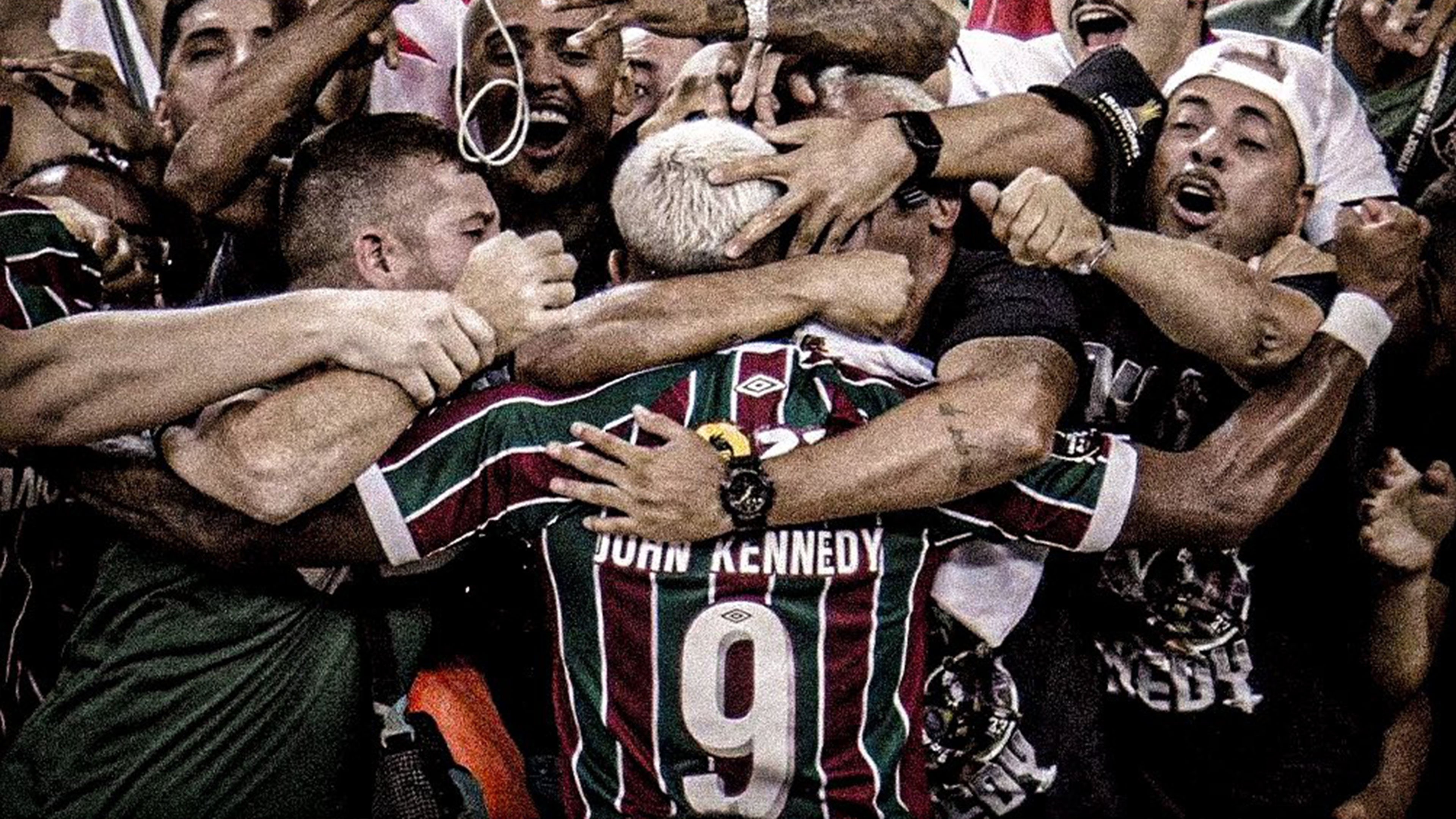4 de Novembro: Fluminense, Vitória e Glória Eterna Background