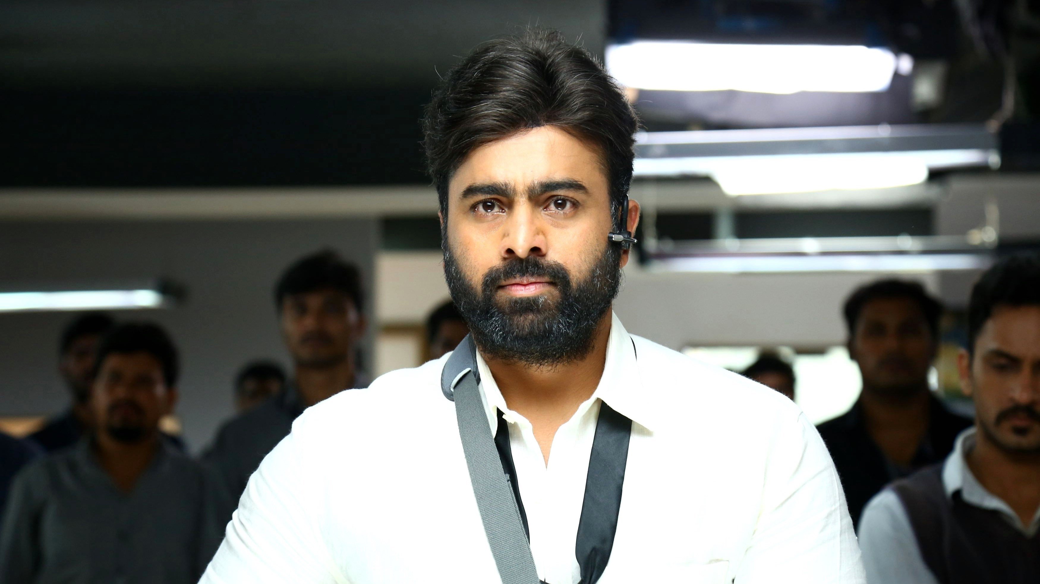 Veera Bhoga Vasantha Rayalu Background