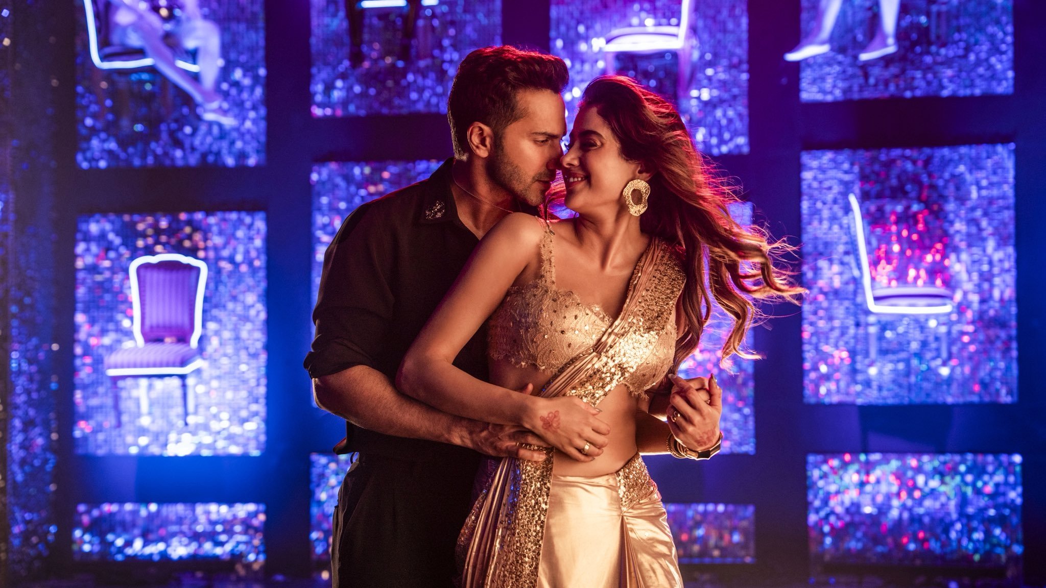 Sunny Sanskari Ki Tulsi Kumari Background