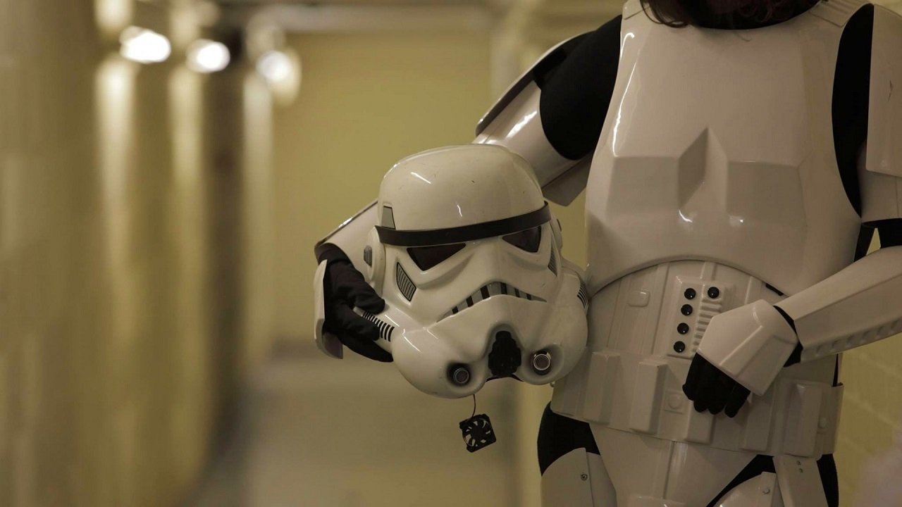 Elstree 1976 Background