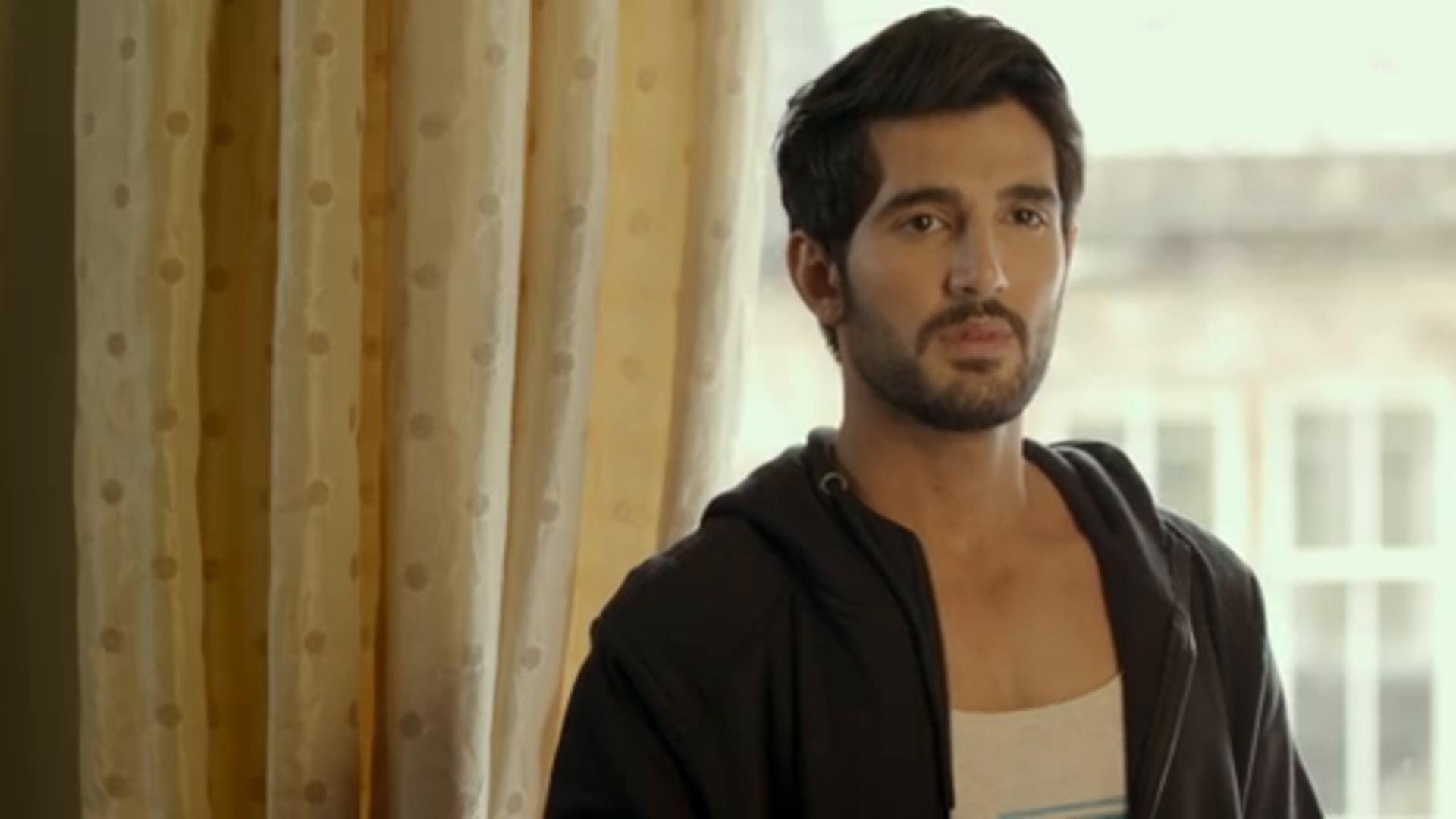 Tum Bin 2 Background
