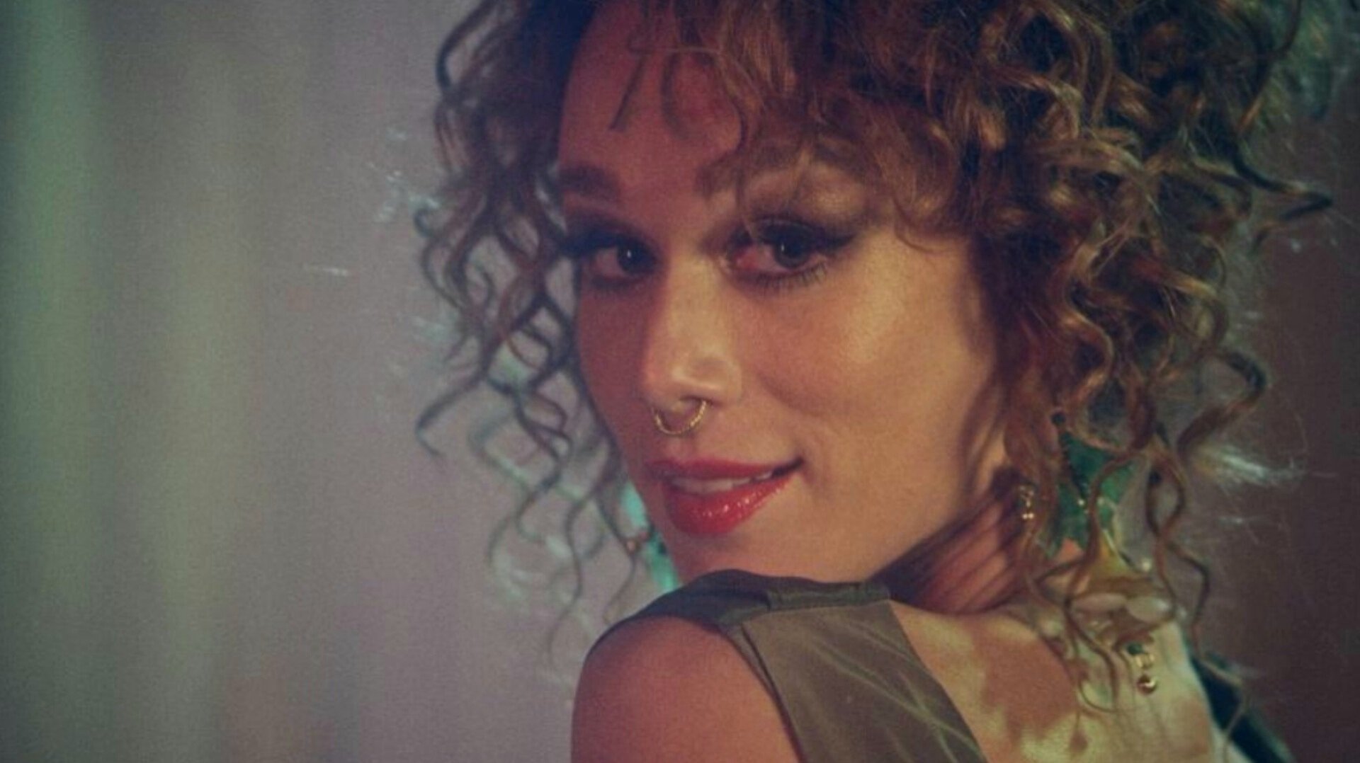 Zodíaca – O Monólogo Definitivo de Cada Signo Background