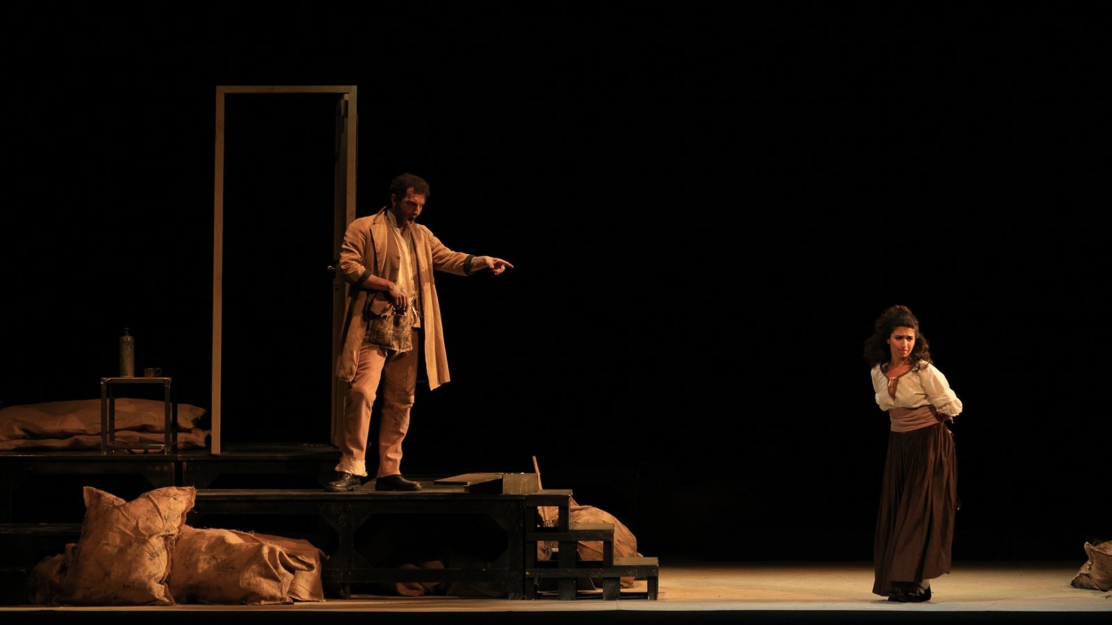 Rossini: L'inganno felice - Teatro Fraschini di Pavia Background