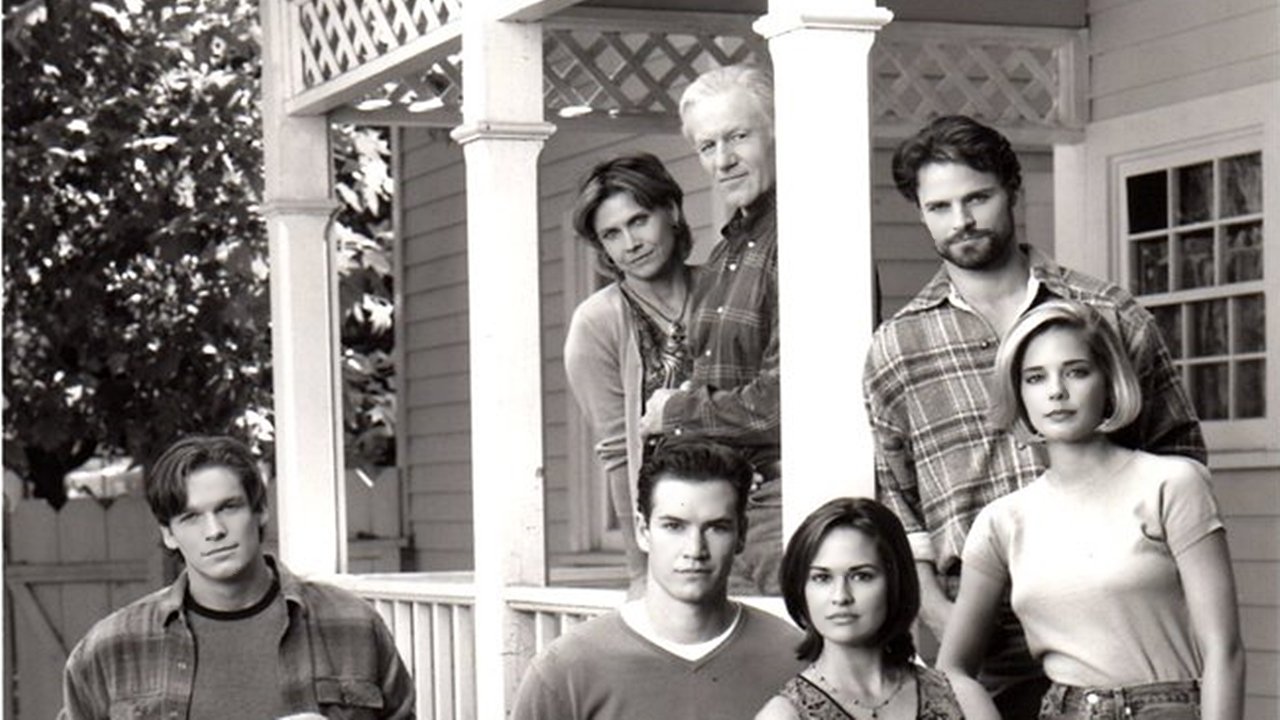 Hyperion Bay Background