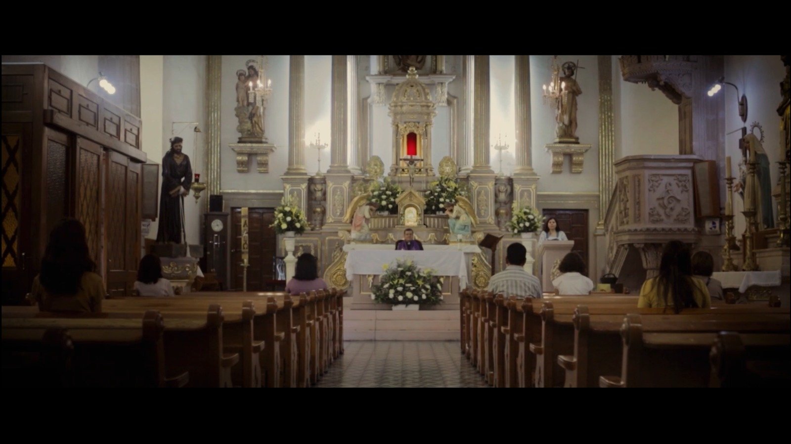 Crucificada Background