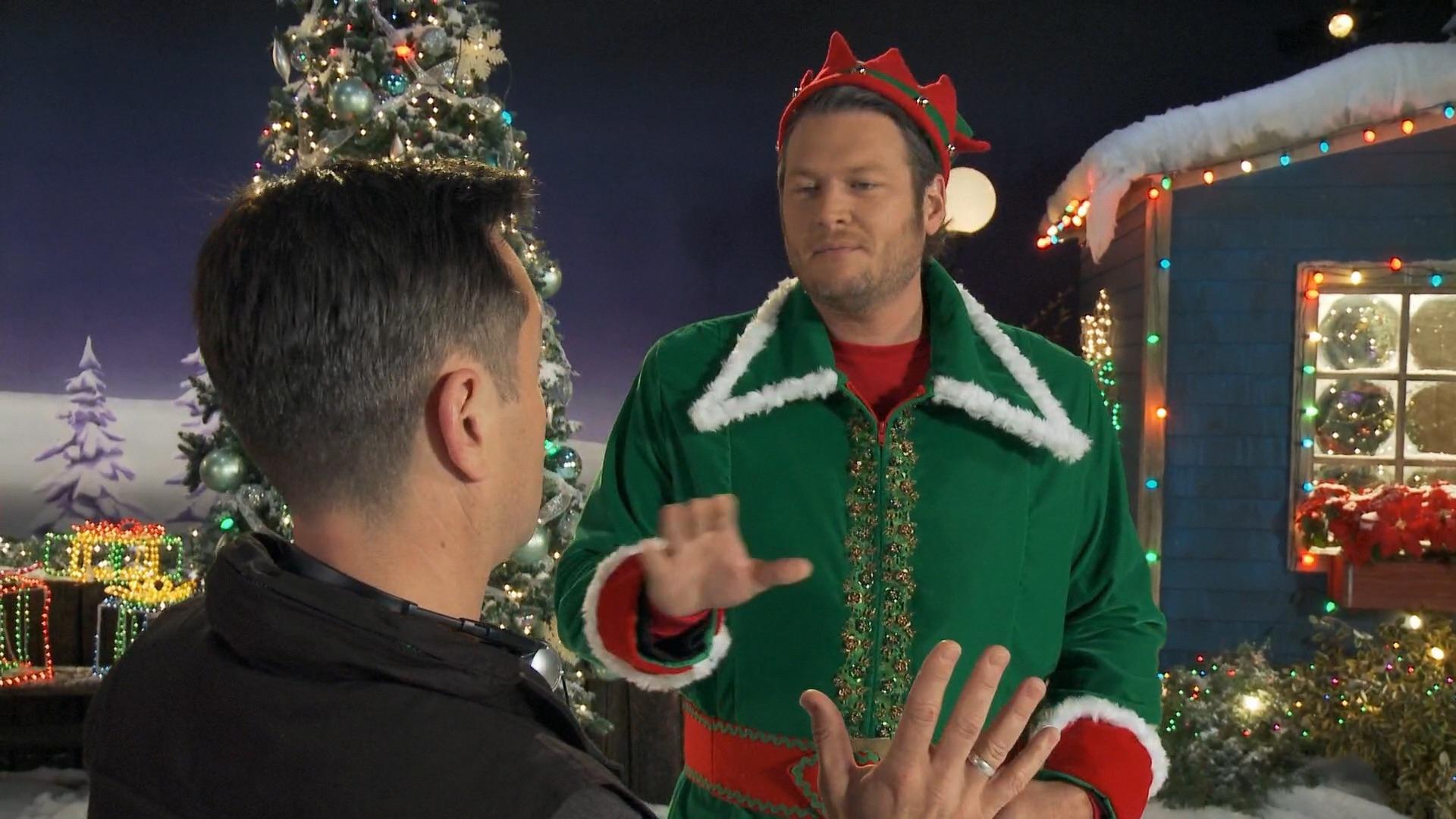 Blake Shelton's Not So Family Christmas Background