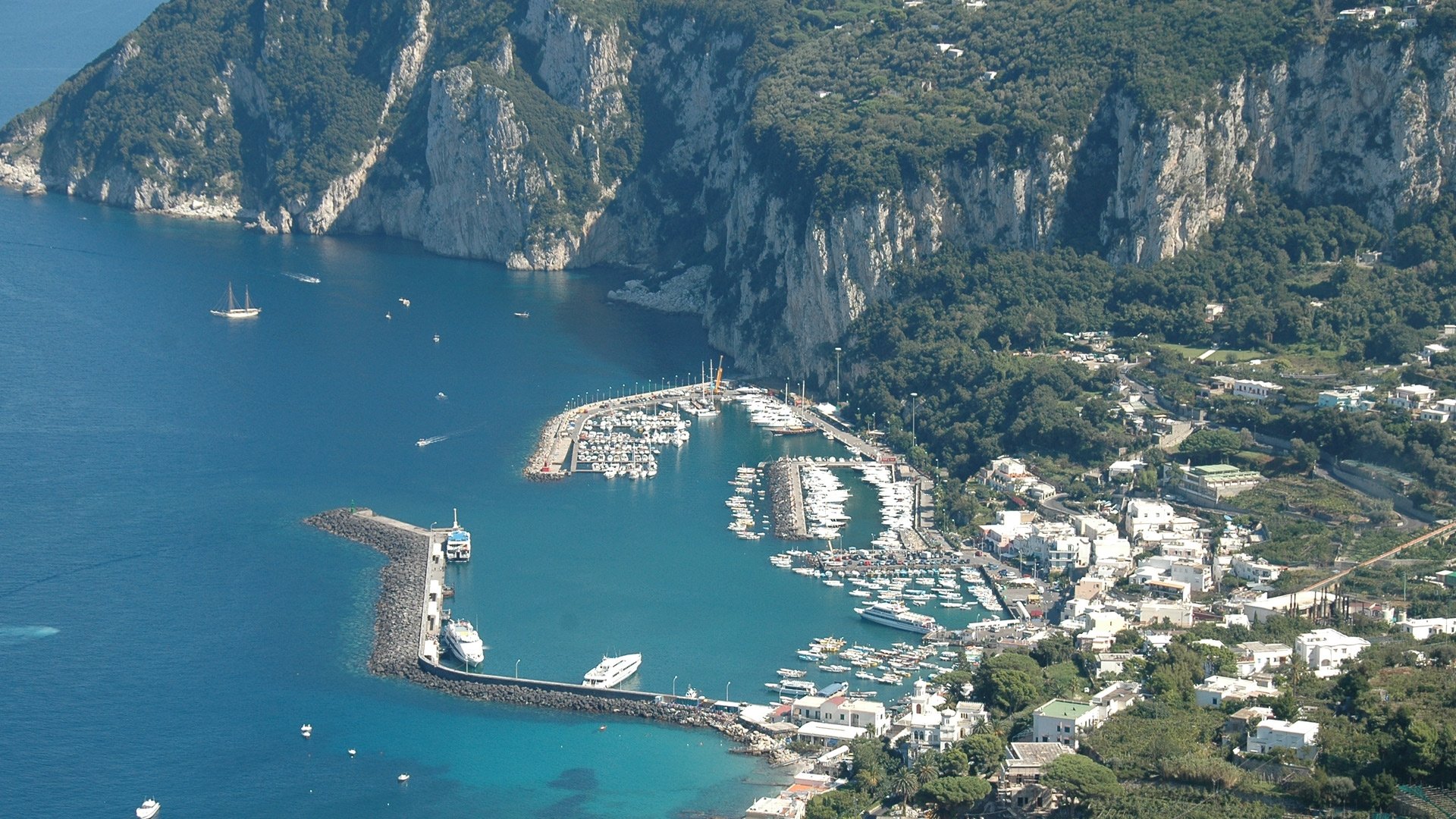 Capri Background
