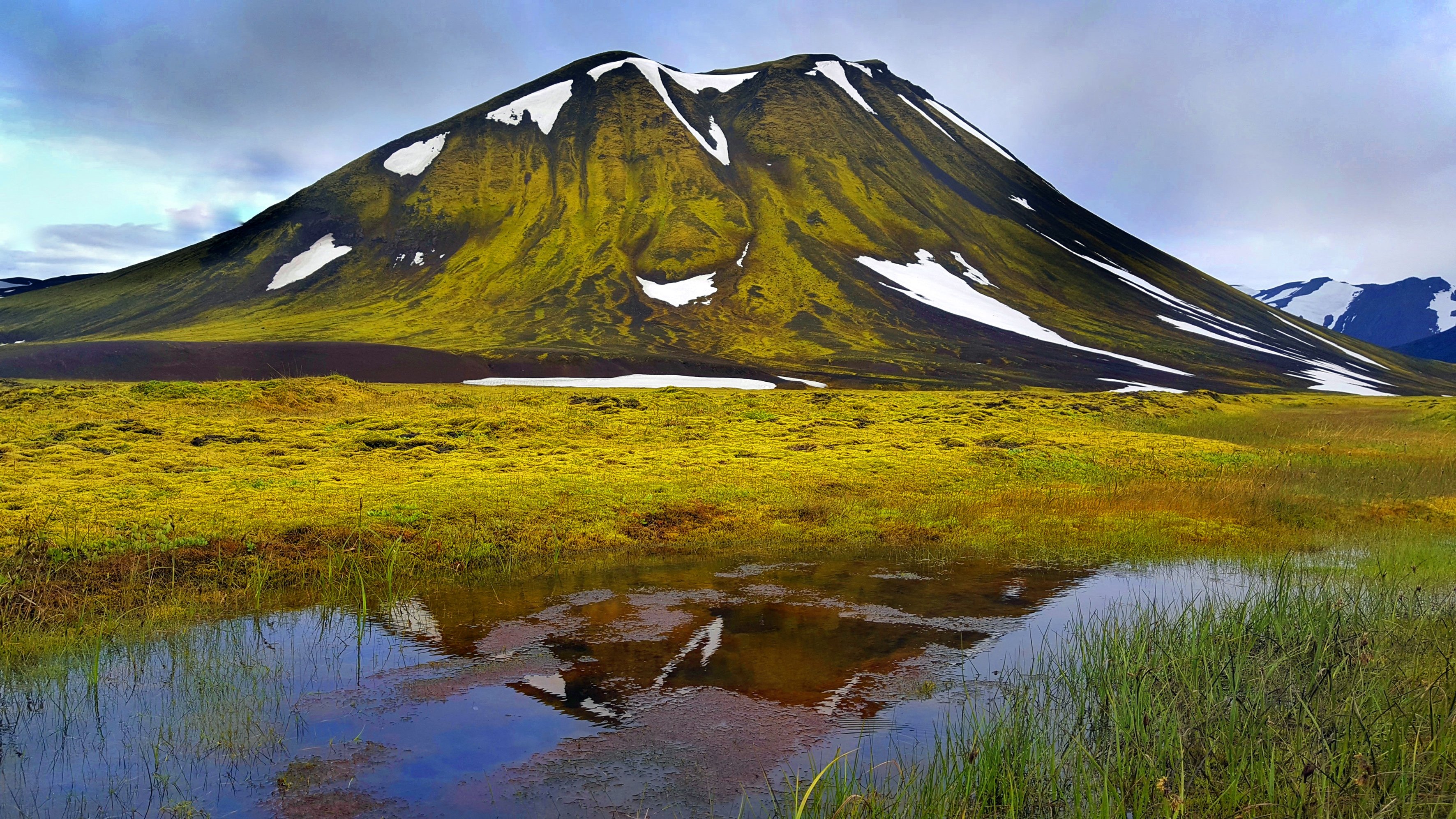 Magical Iceland: Living on the World's Largest Volcanic Island Background