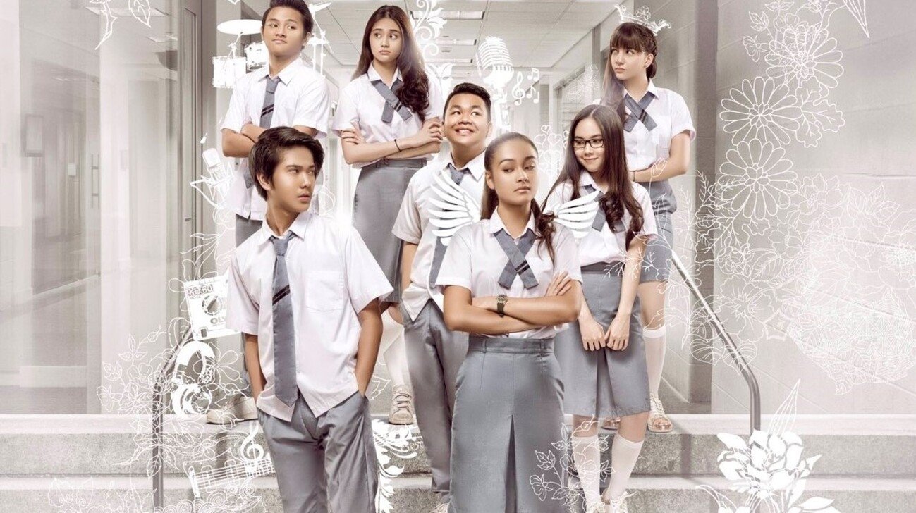 There is Love in High School Background