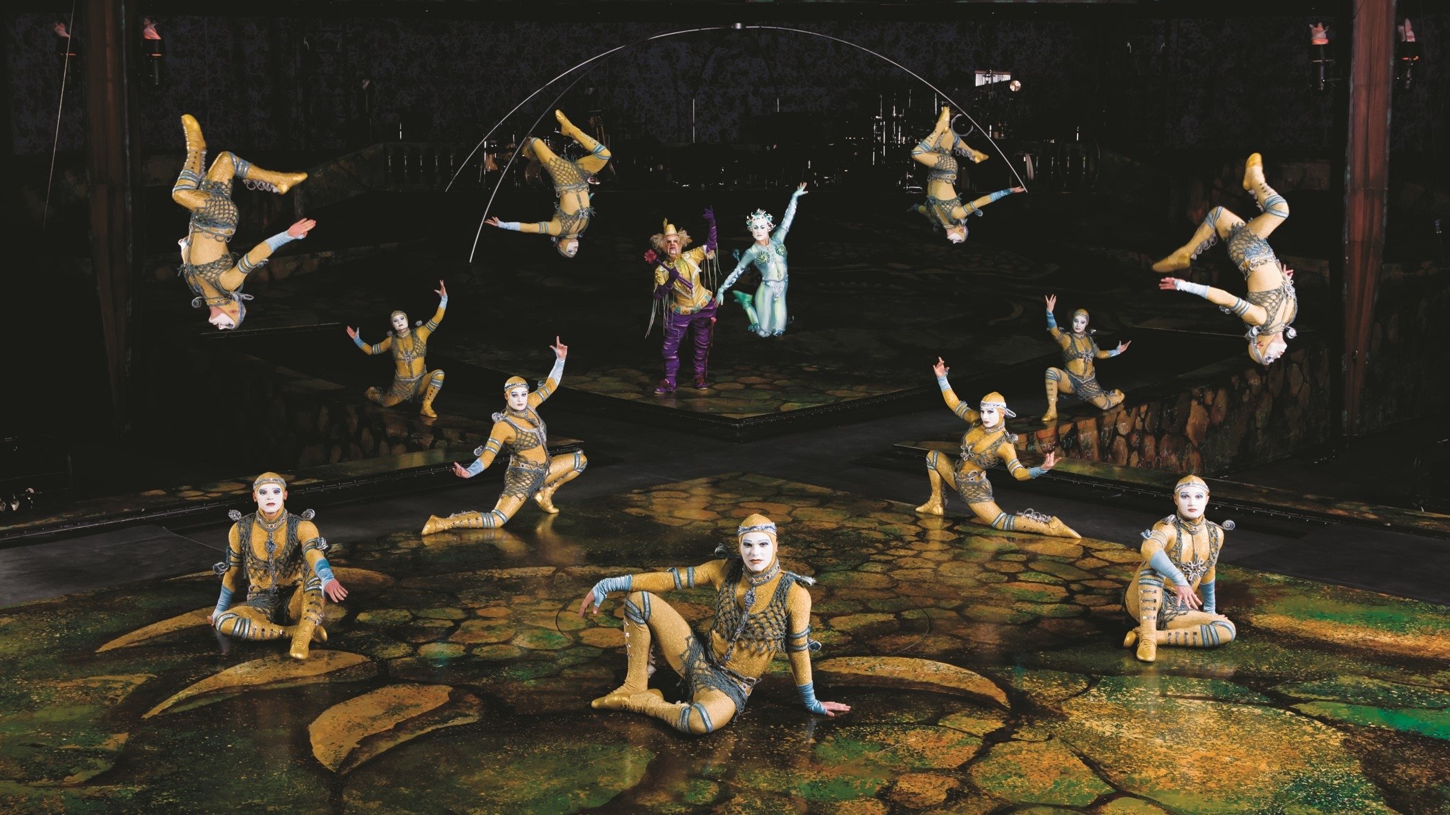 Cirque du Soleil: Alegria Background