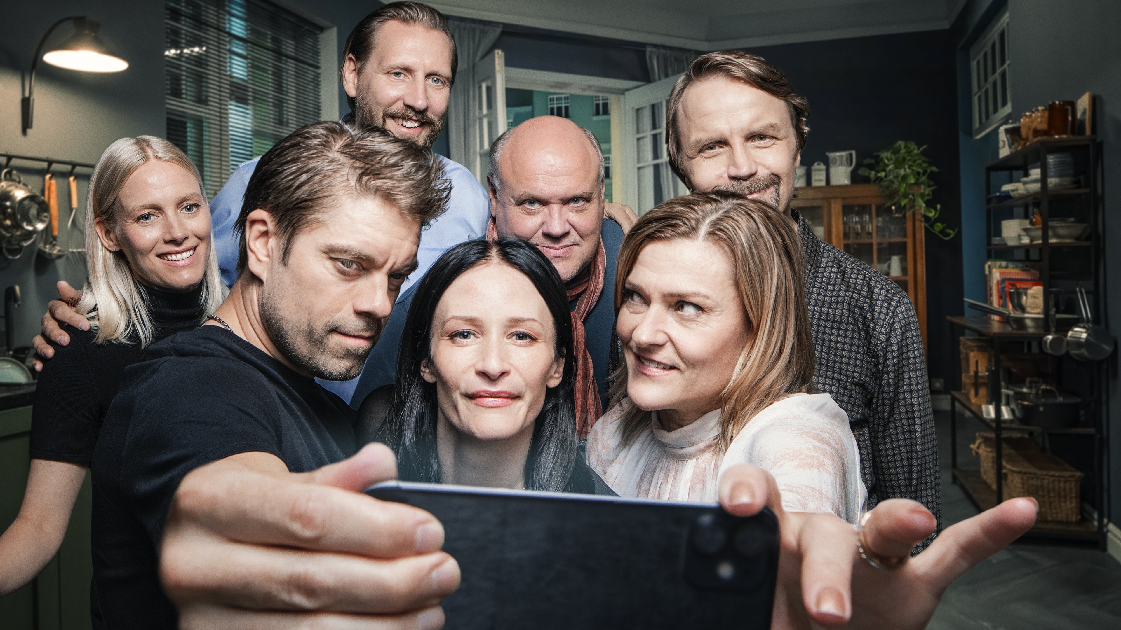 Täydelliset vieraat Background