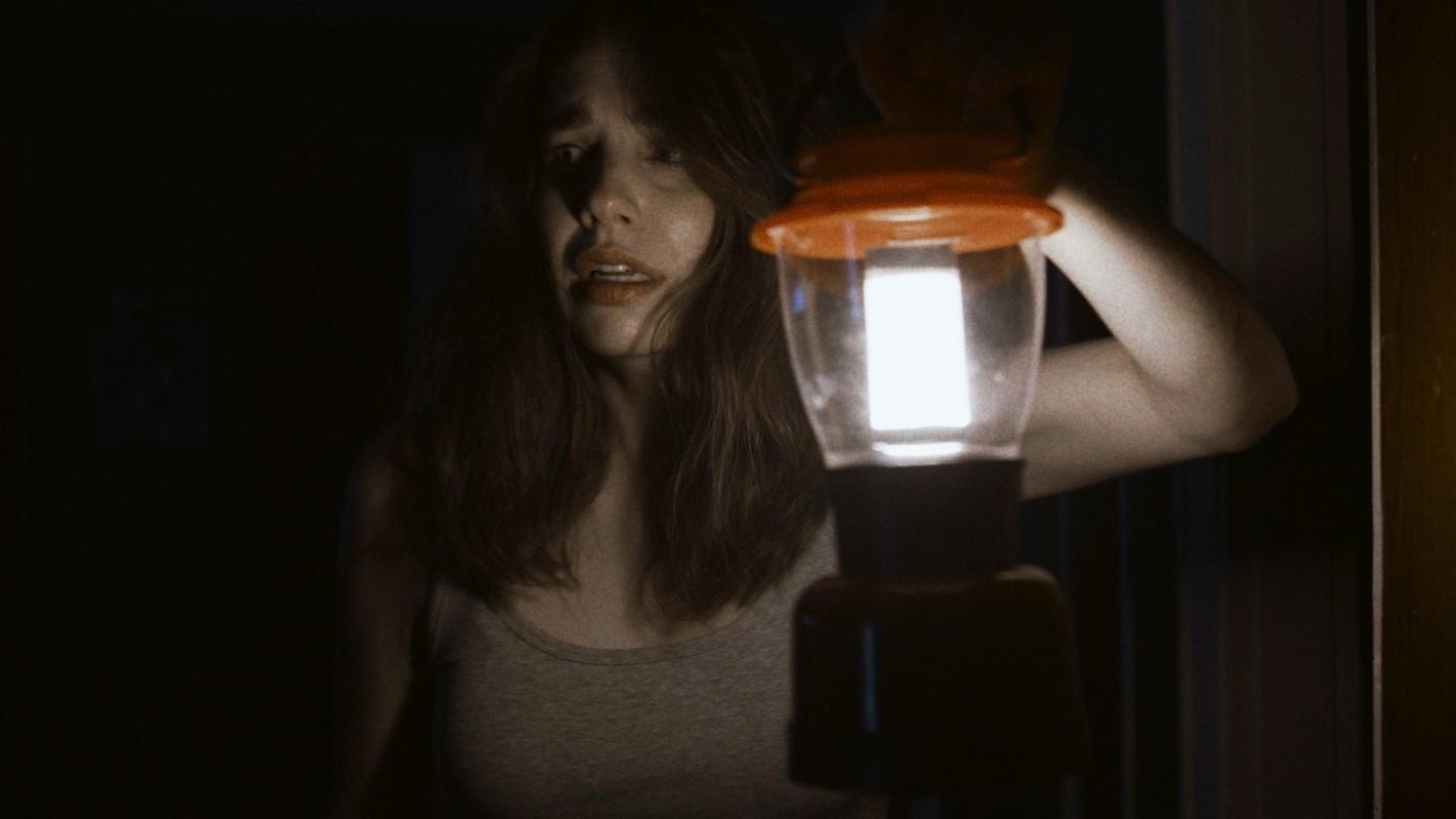 The Dead Girl in Apartment 03 Background