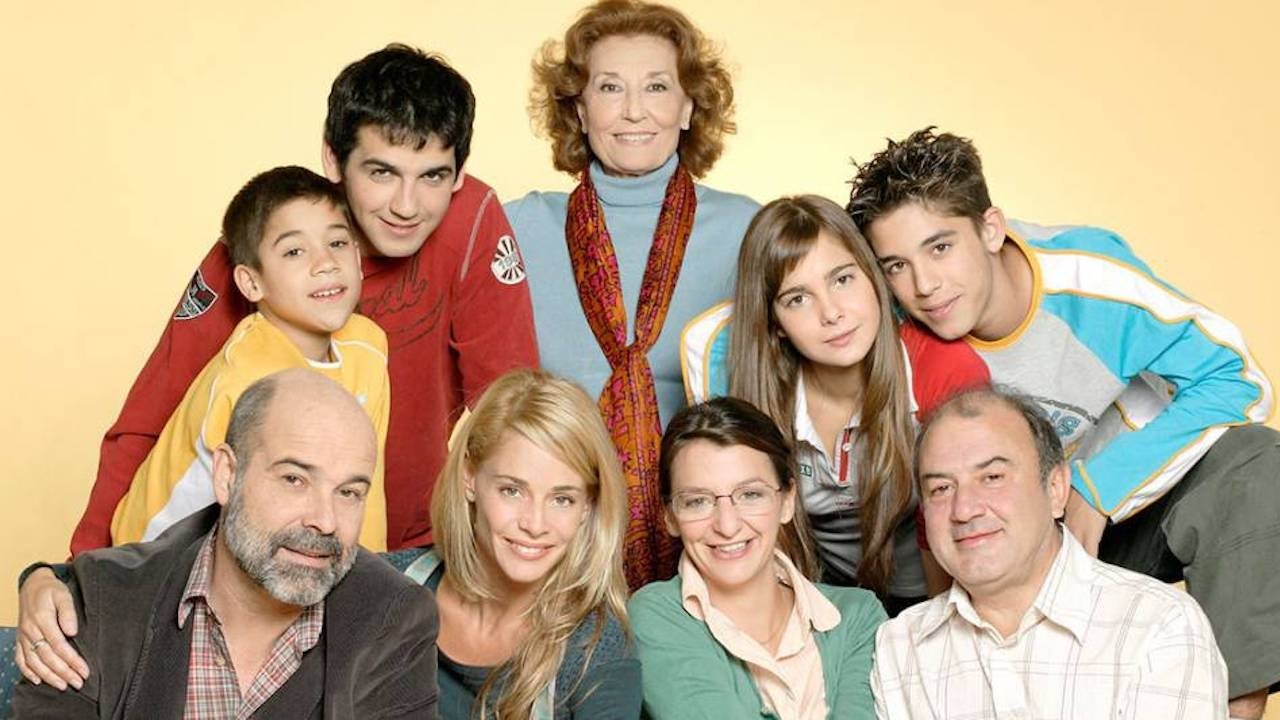 Los Serrano Background