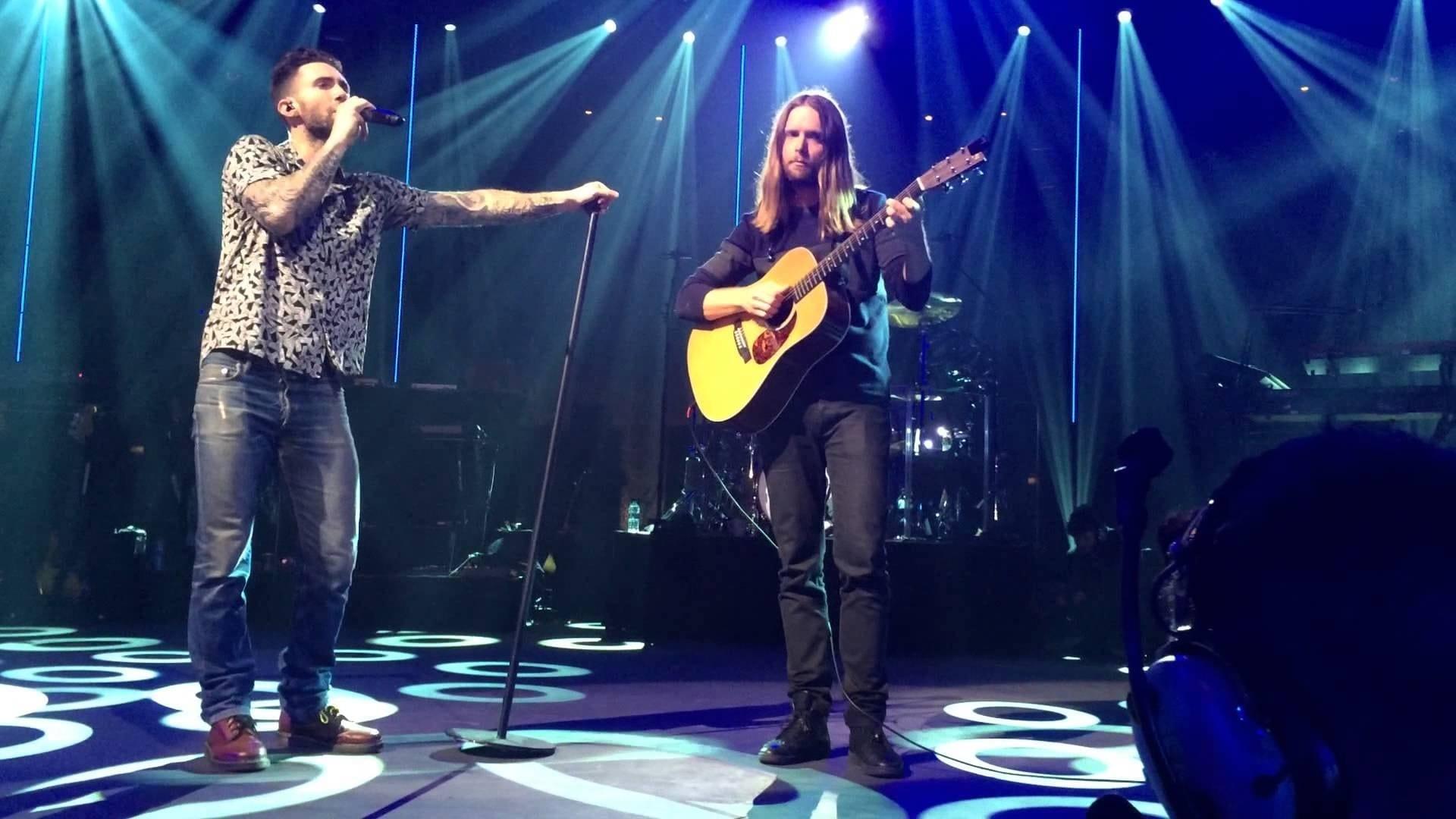 Maroon 5: iTunes Festival - Live in London Background