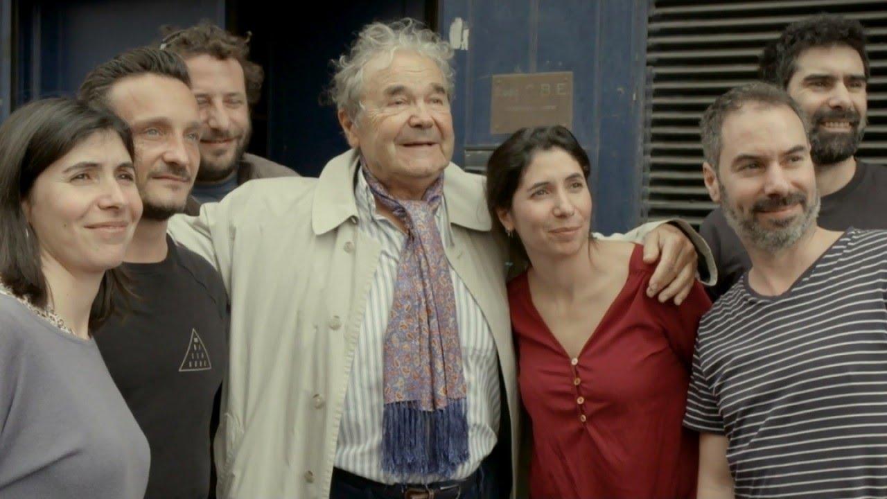 La tribu de Pierre Perret chante... Au café du canal Background