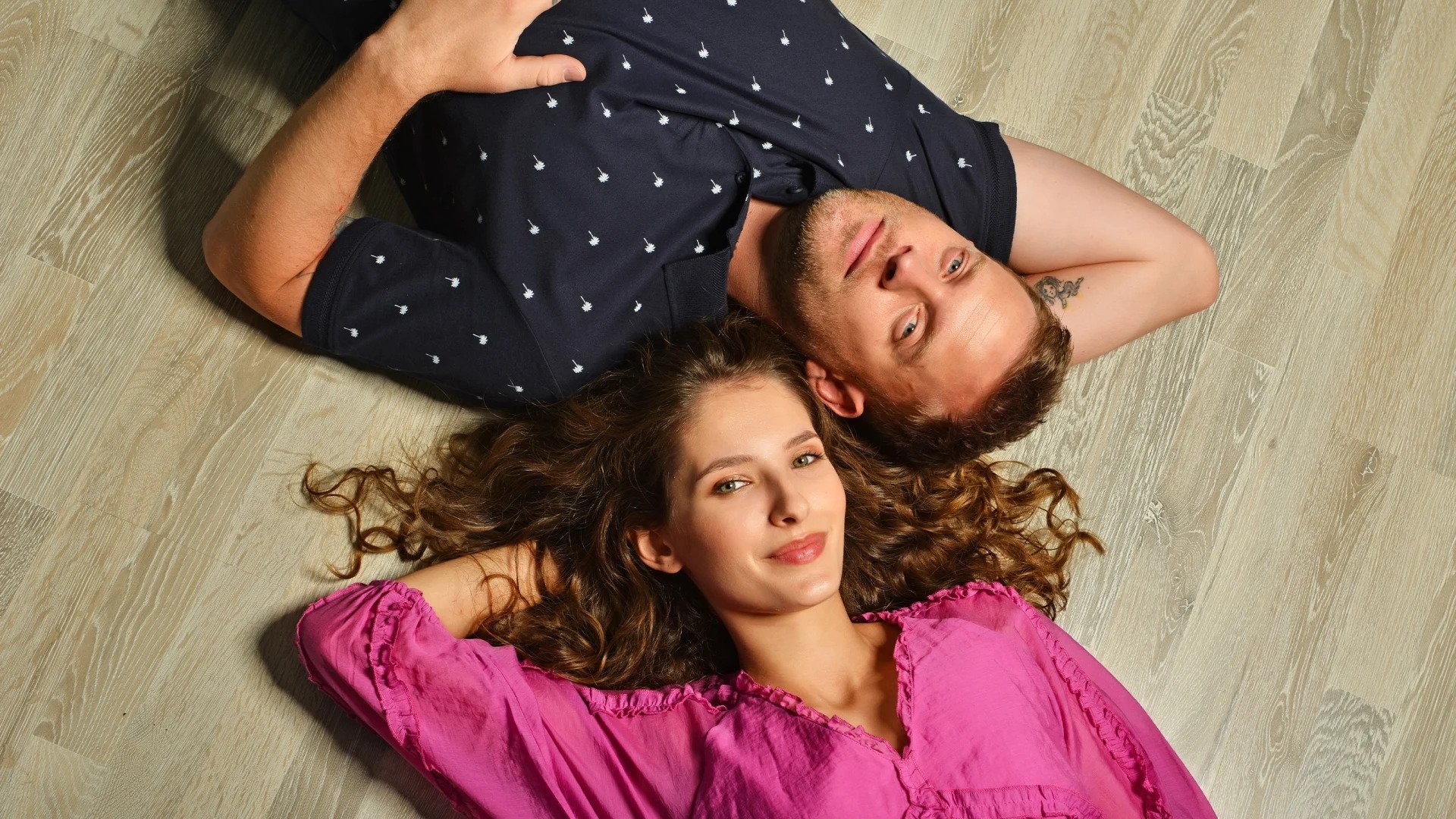 Jakub a Sara Background