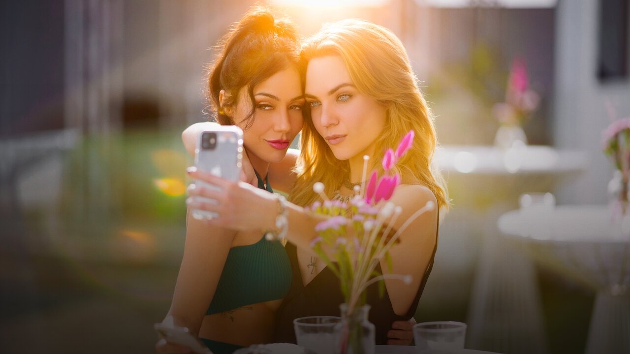 Byron Baes Background