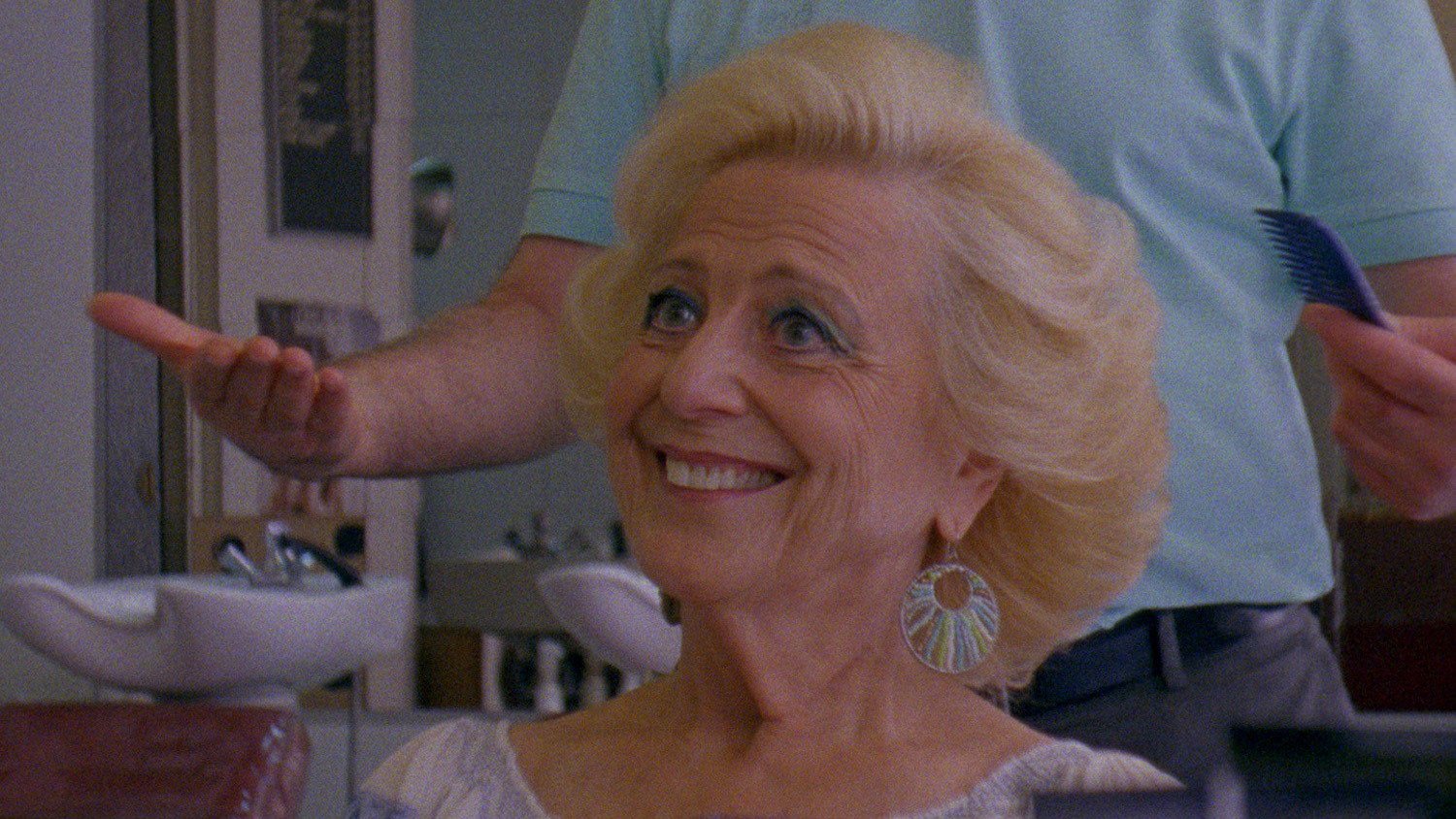 Maison du Bonheur Background