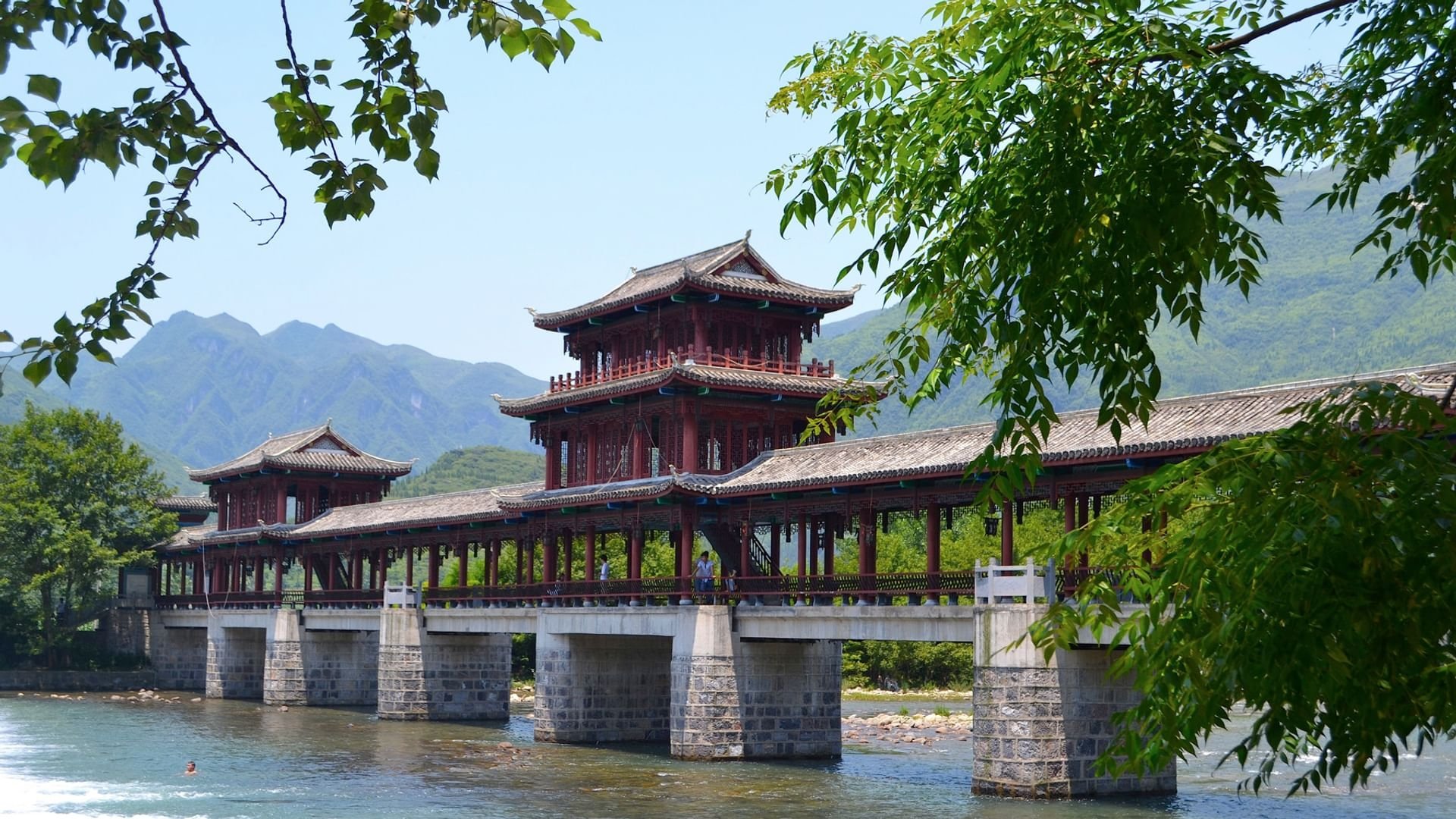 Geheimnisse Asiens - Die schönsten Nationalparks Background