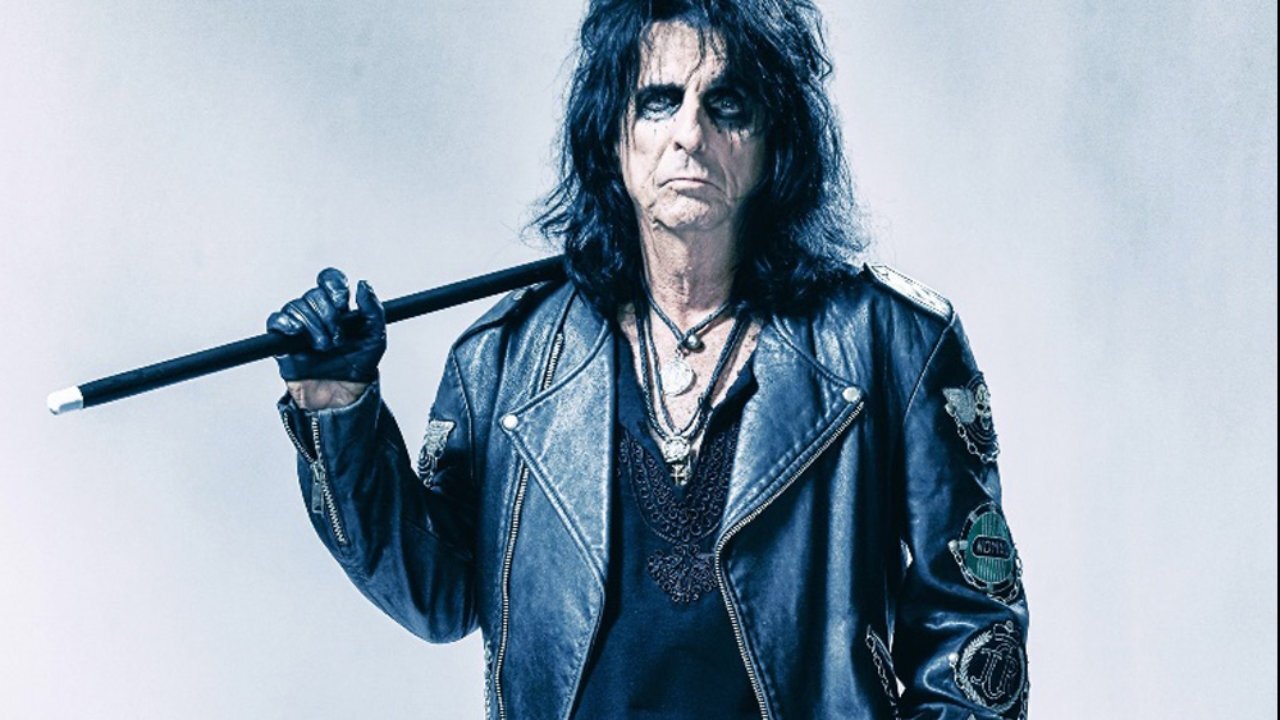 Alice Cooper - The Ultimate Clip Collection Background