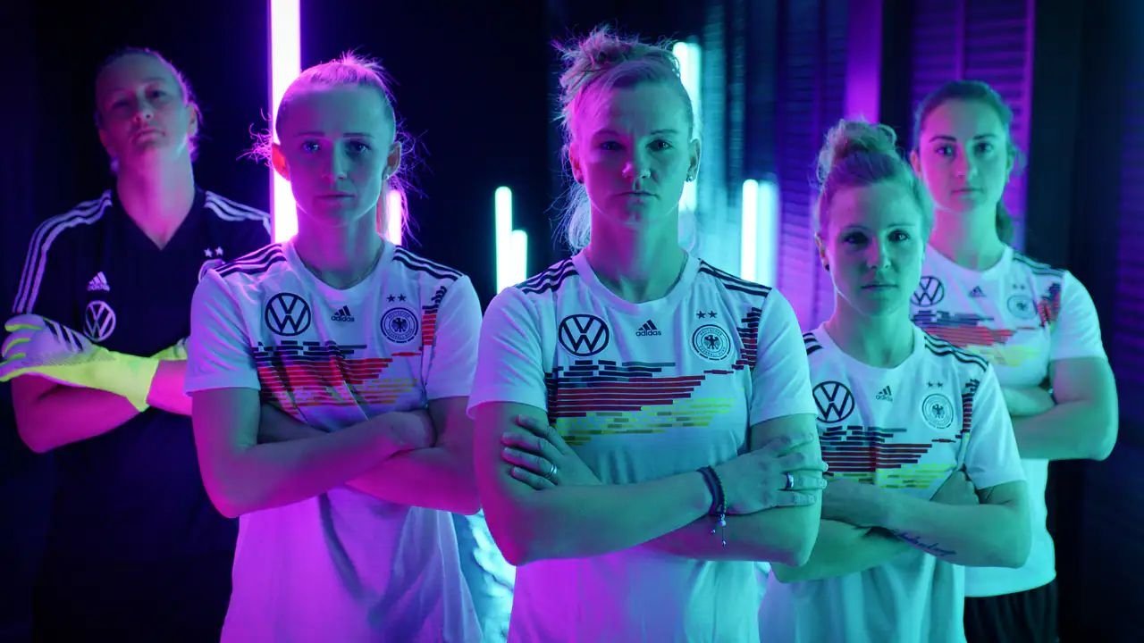 Born For This - Mehr als Fussball Background