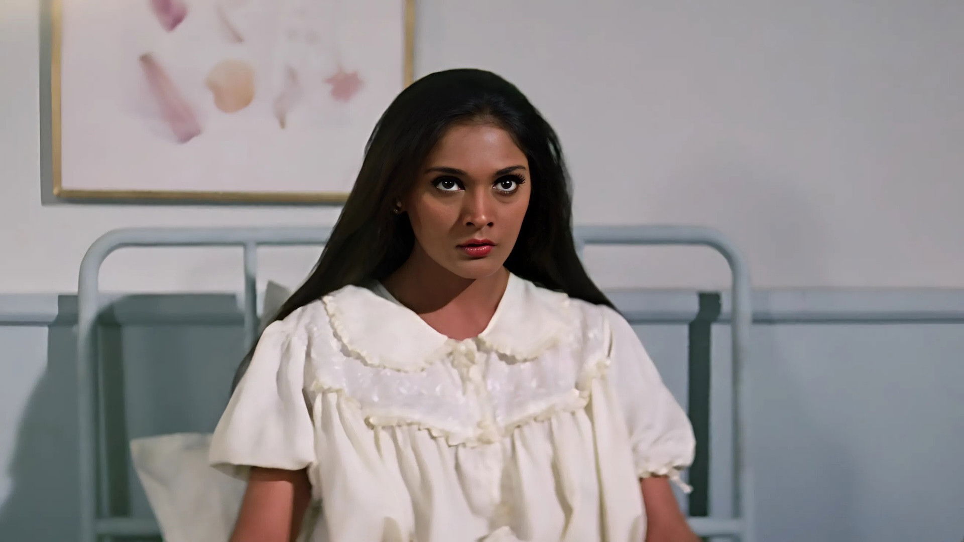 Khal-Naaikaa Background