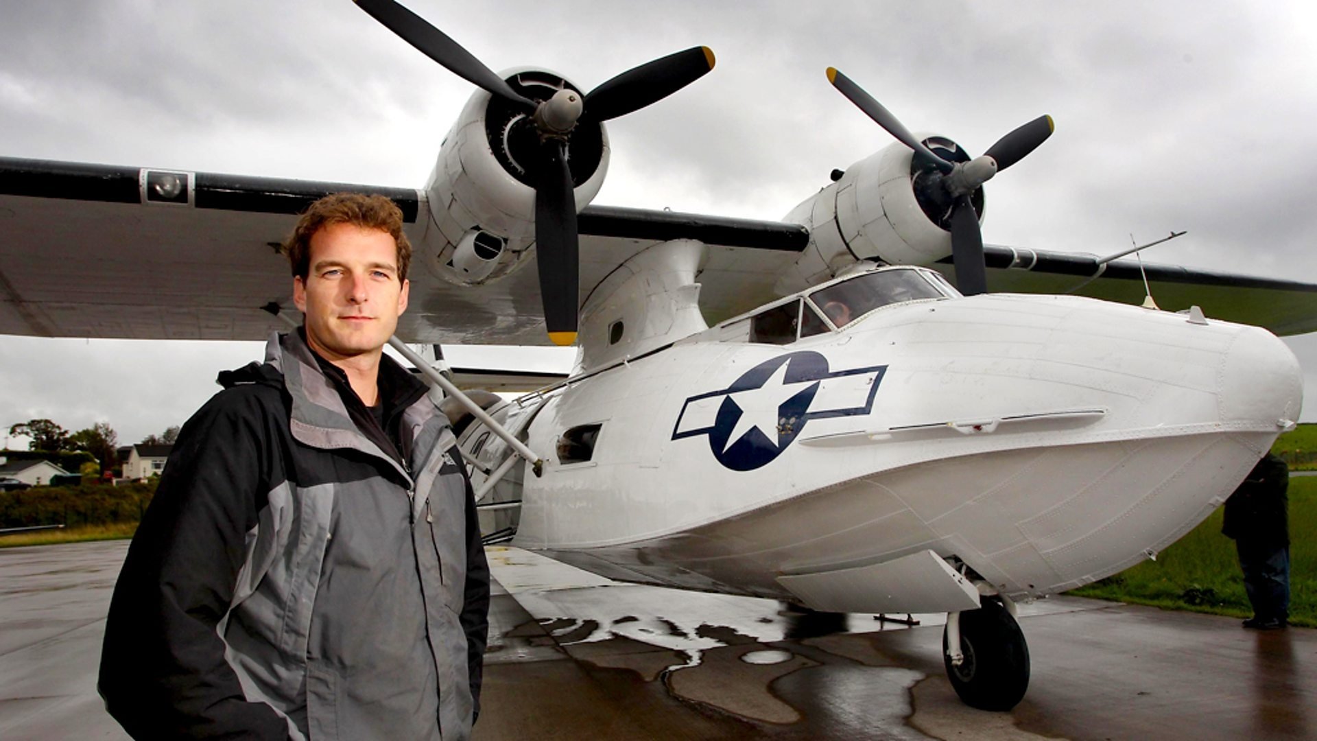 Dig WW2 with Dan Snow Background