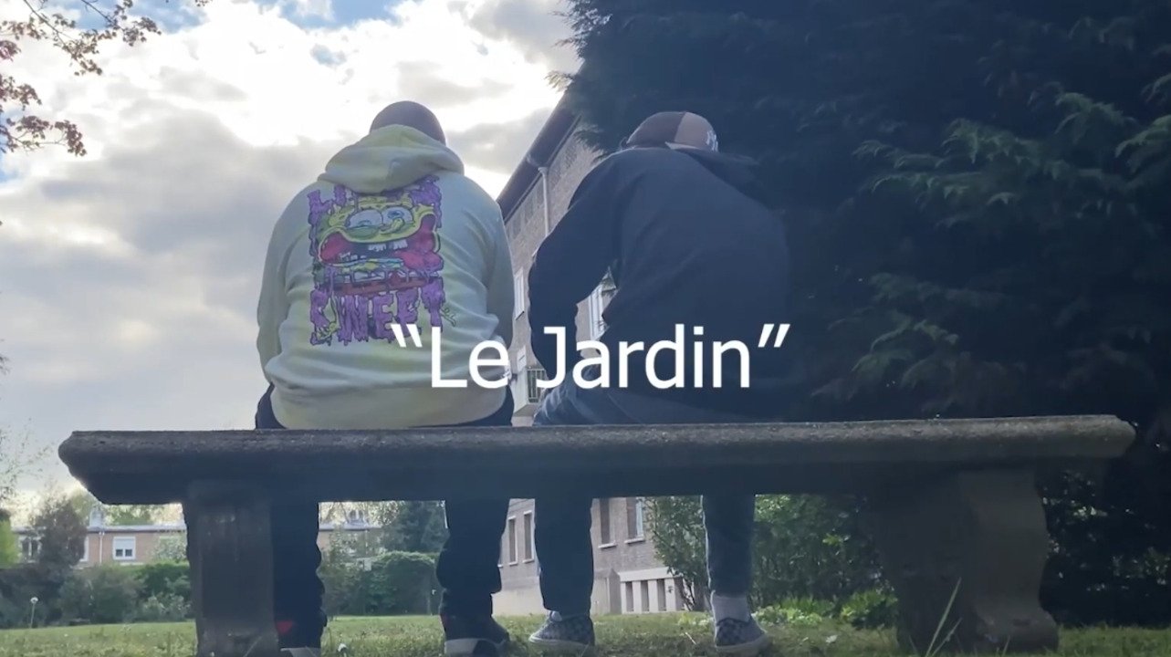 Le Jardin Background