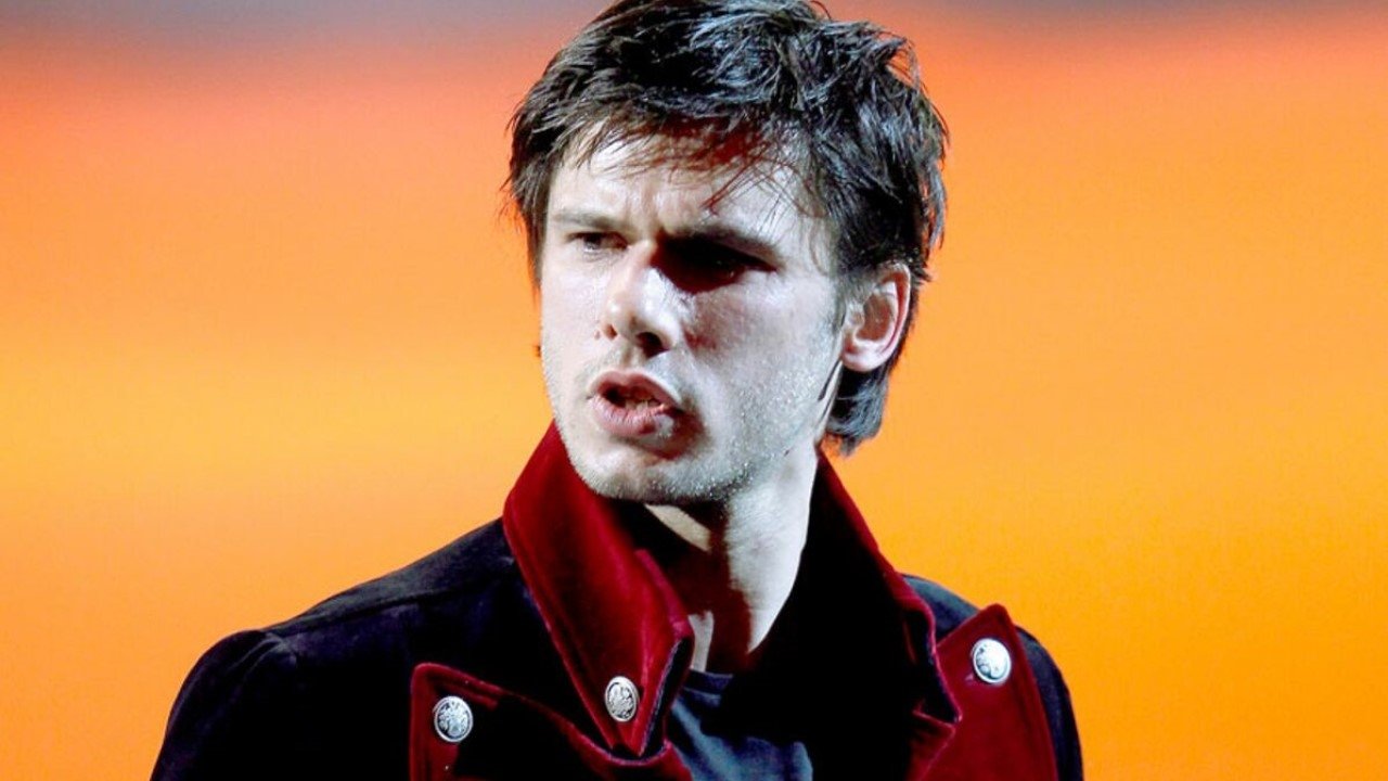 Orelsan - Zenith de Paris Background