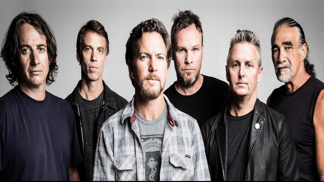 Pearl Jam: Philadelphia 2016 Background