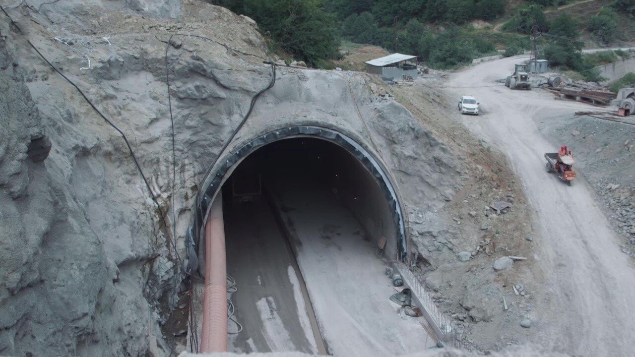 A Tunnel Background