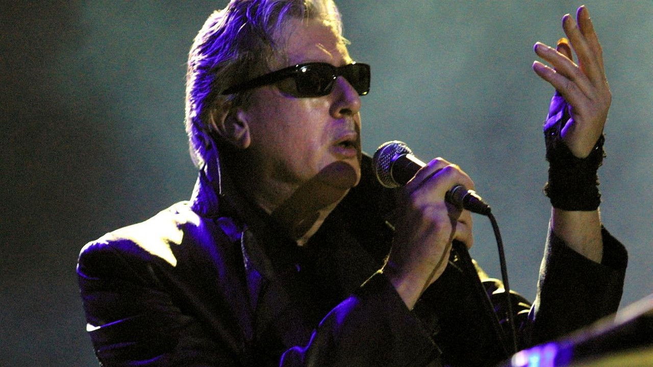 Alain Bashung - À l'arrière des berlines Background