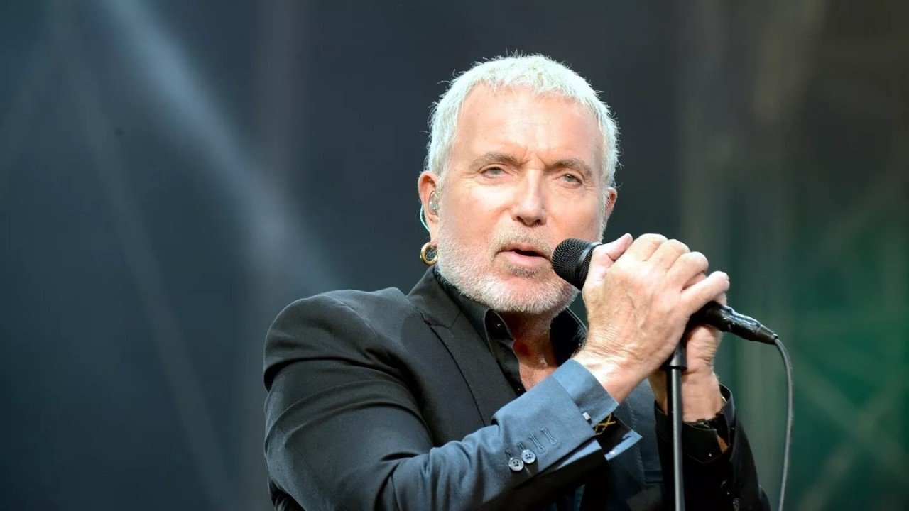 Bernard Lavilliers au Zénith de Paris Background