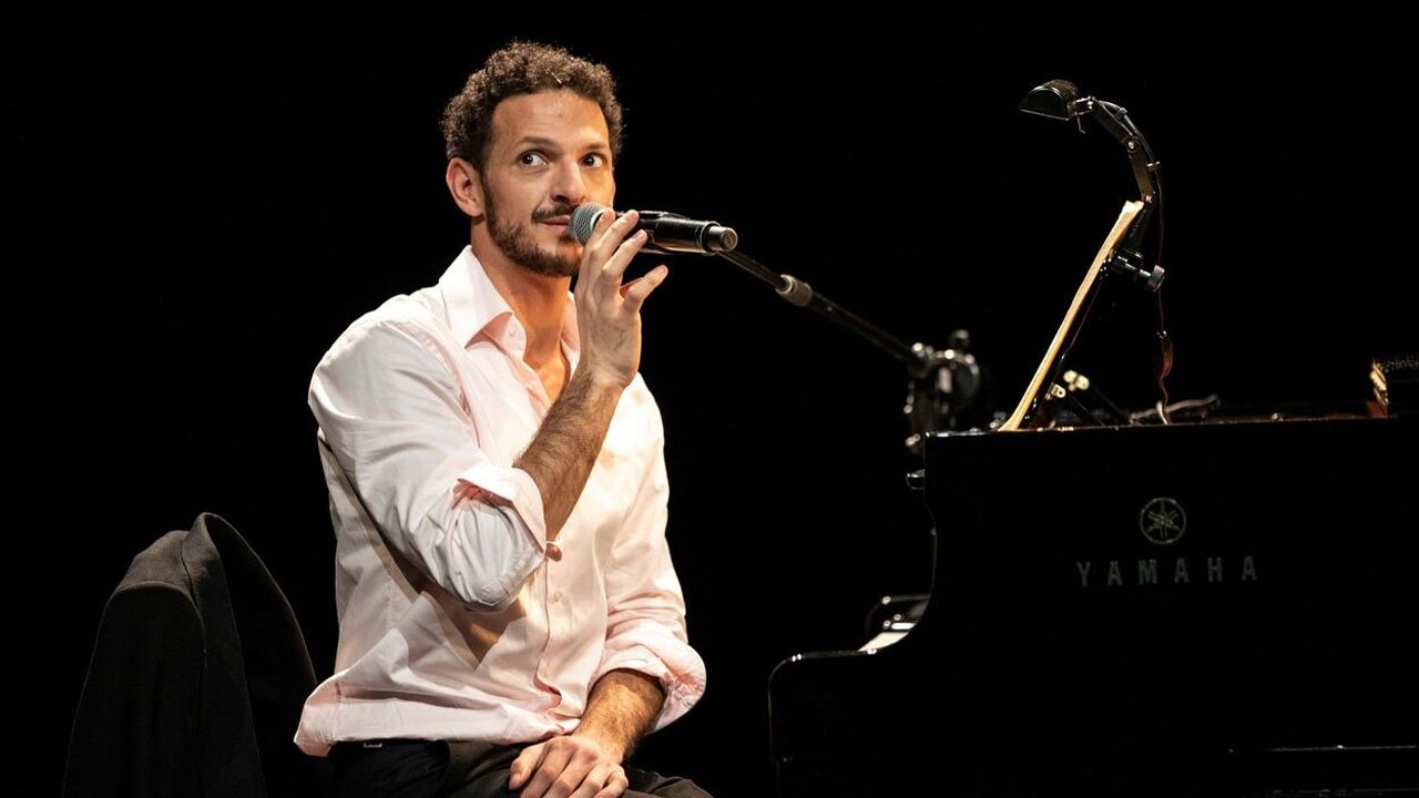 Vincent Dedienne - Un soir de Gala Background