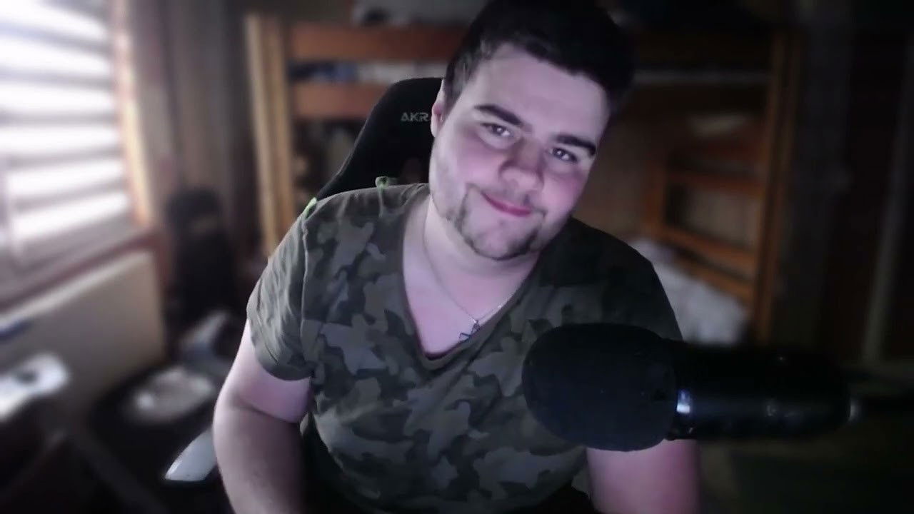 BenjiiTV, LA vidéo vérité Background