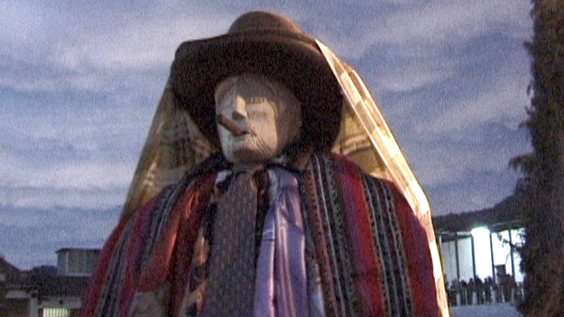 Maximón - santo o diablo Background