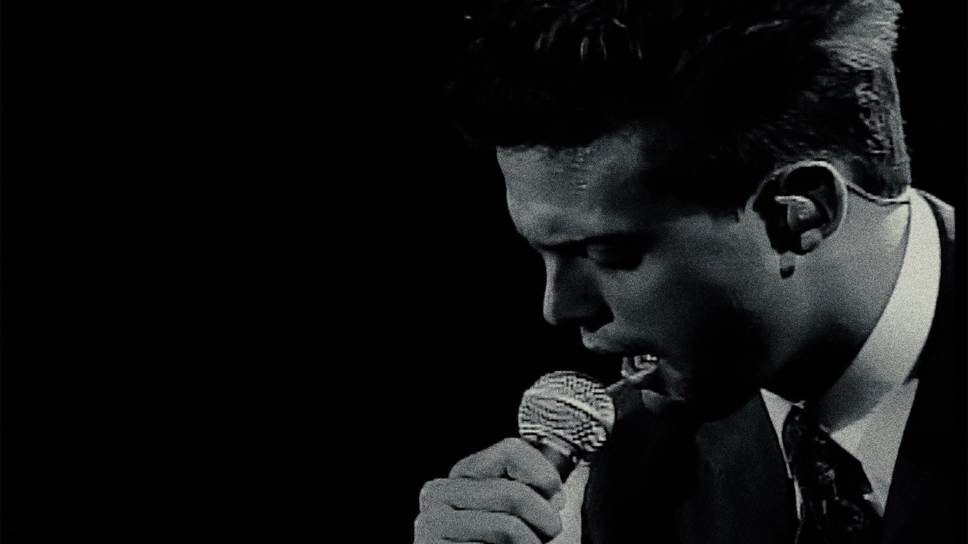 Luis Miguel: El Concierto Background