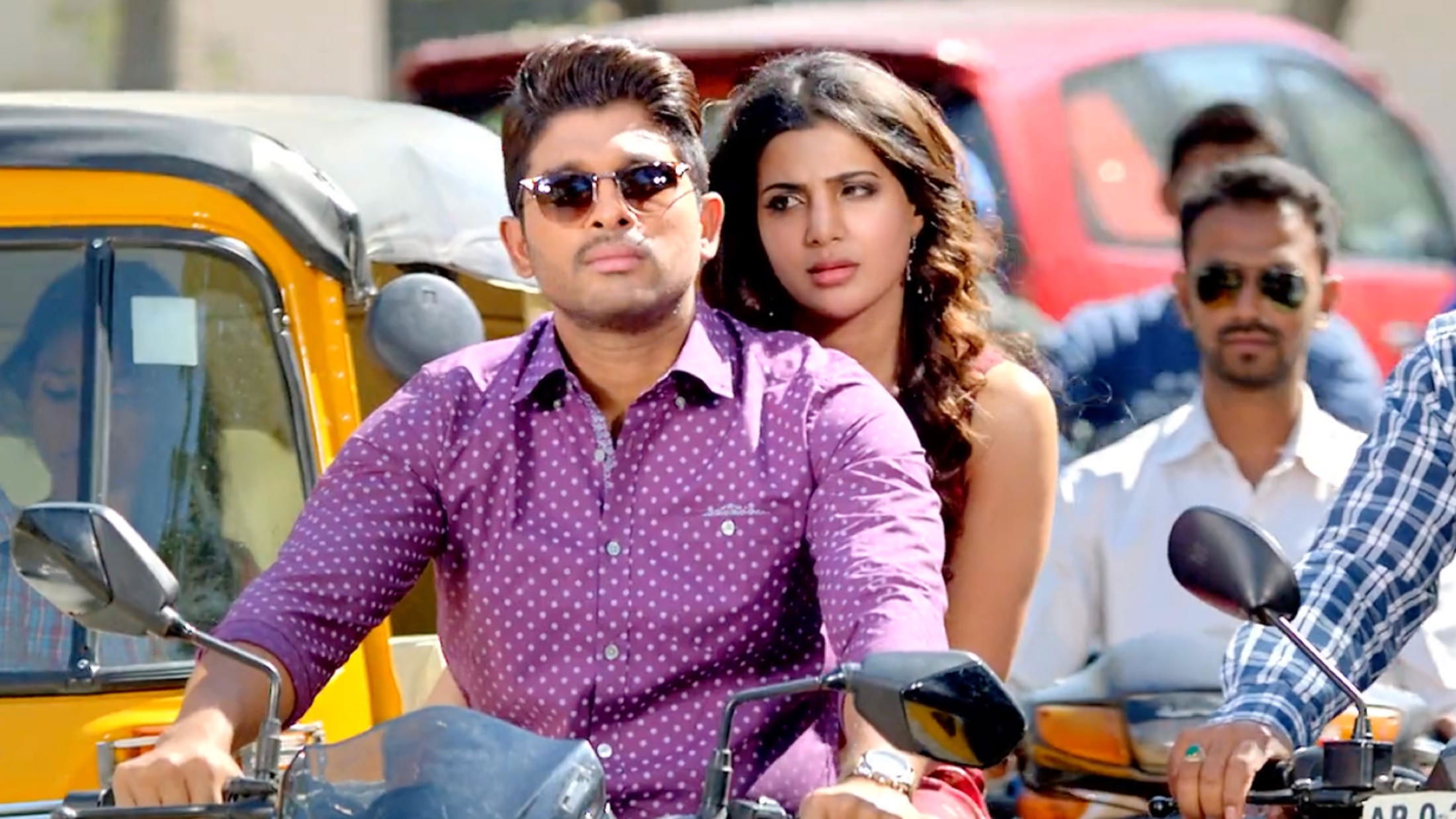 Son of Satyamurthy Background