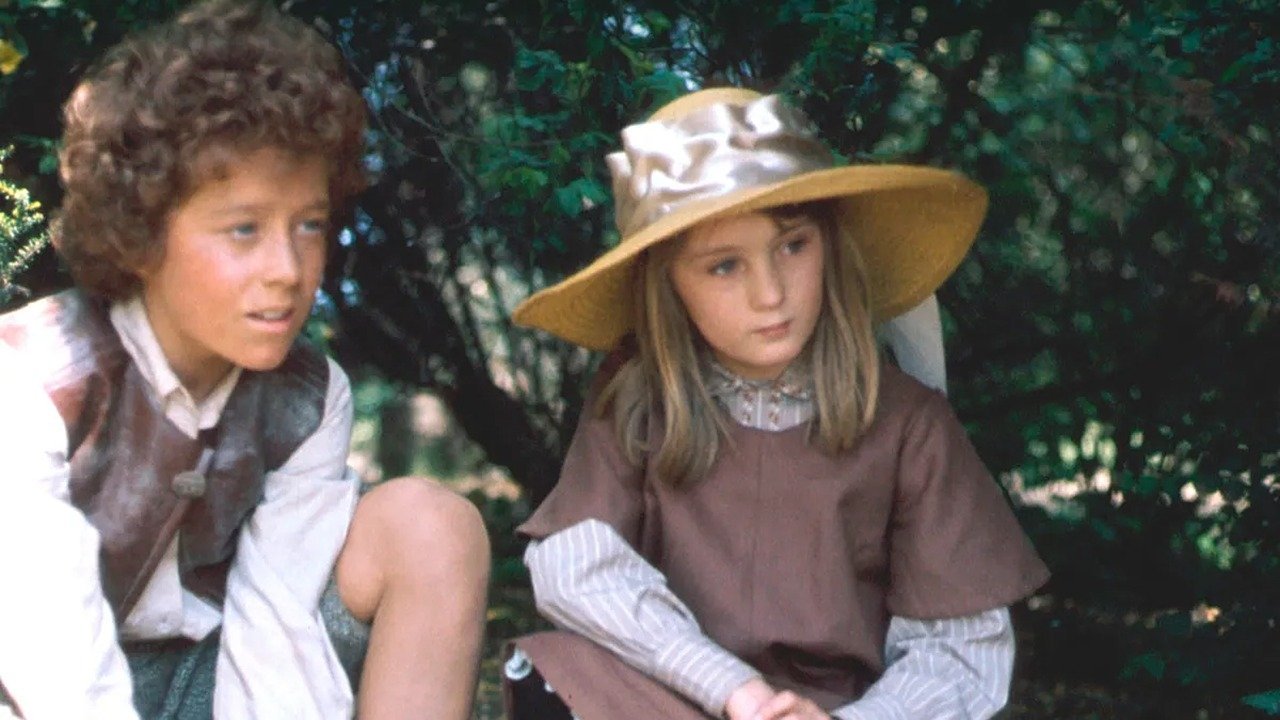 The Secret Garden Background