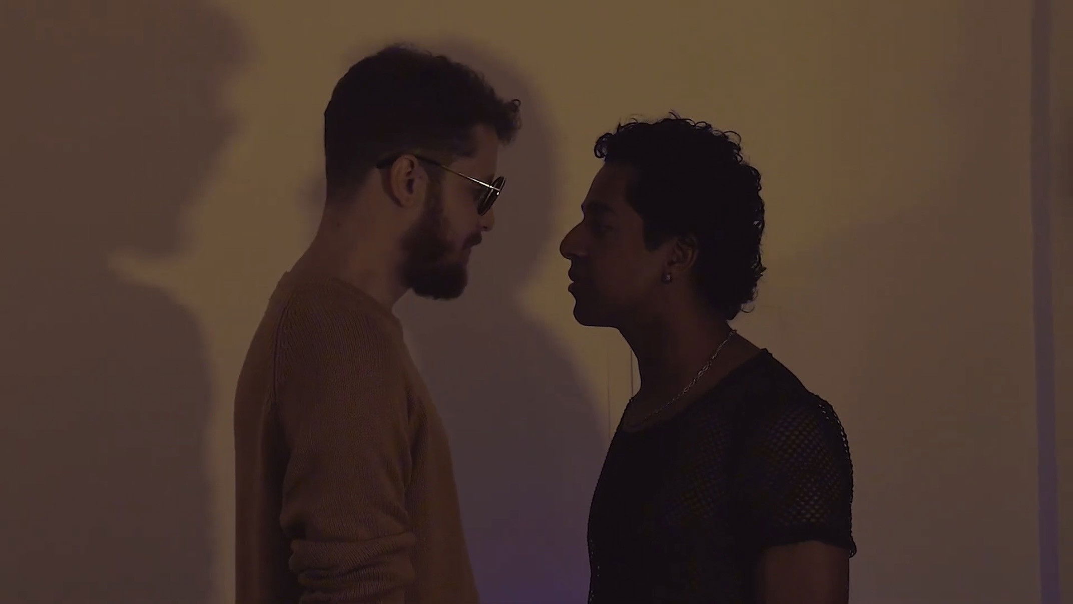 I Don't Like Being Alone Background