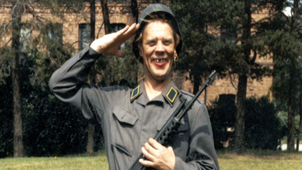 Uuno Turhapuro armeijan leivissä Background