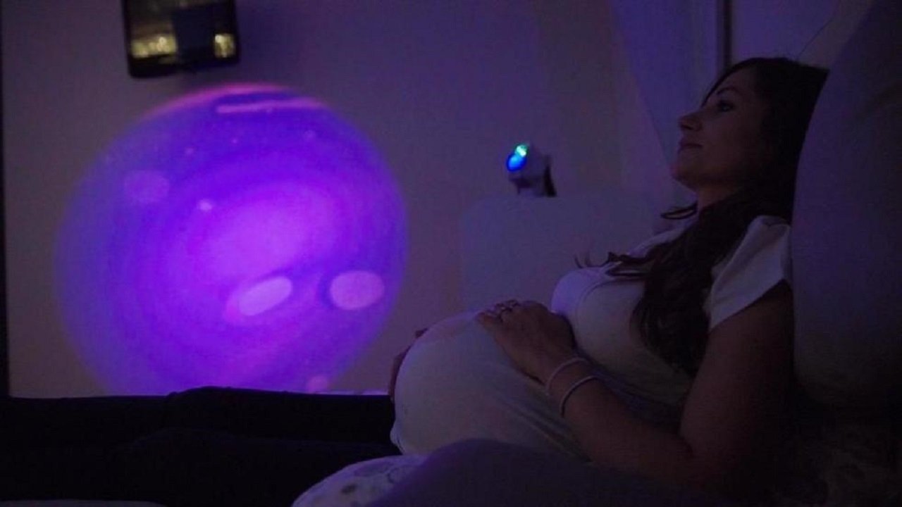 Accoucher autrement : Une aventure extraordinaire Background