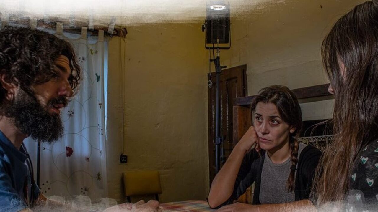 Todo acaba al final del día Background