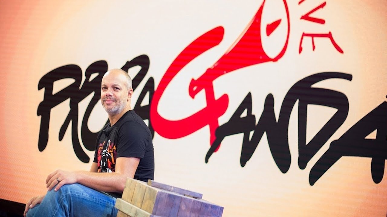 Propaganda Live Background