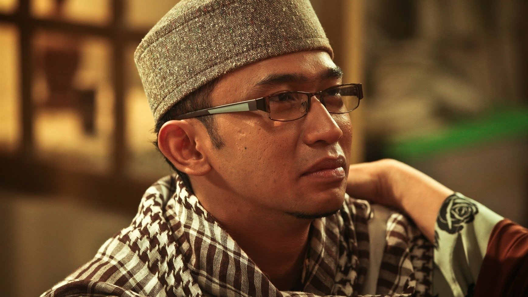 Hijrah Cinta Background